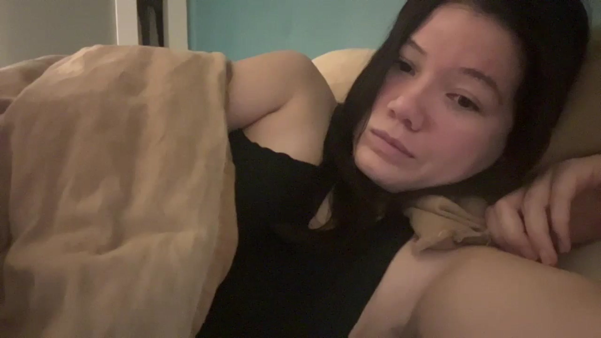 Gallery image thumbnail from imava's myfreecams stream on, 12/24/2024, 20:15 image 18 of 20