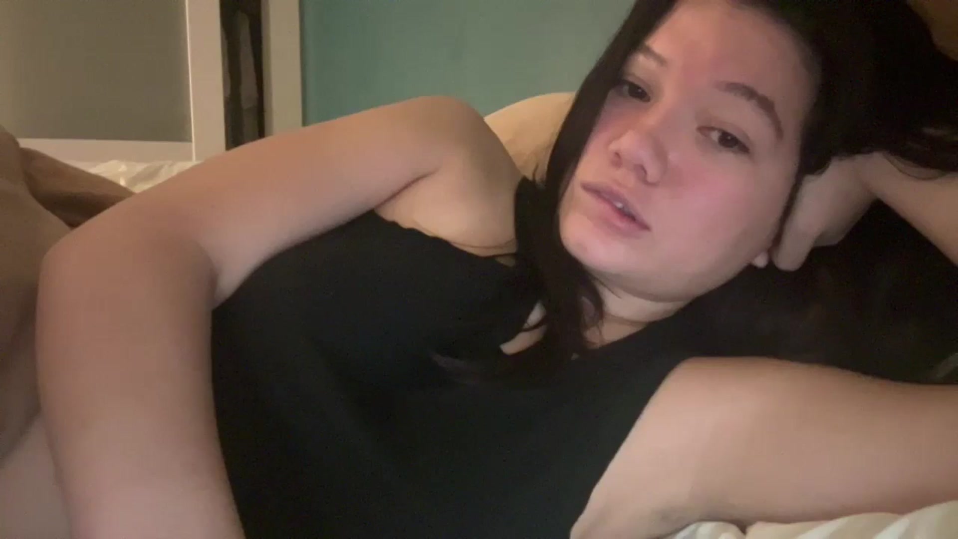Gallery image thumbnail from imava's myfreecams stream on, 12/24/2024, 20:15 image 13 of 20