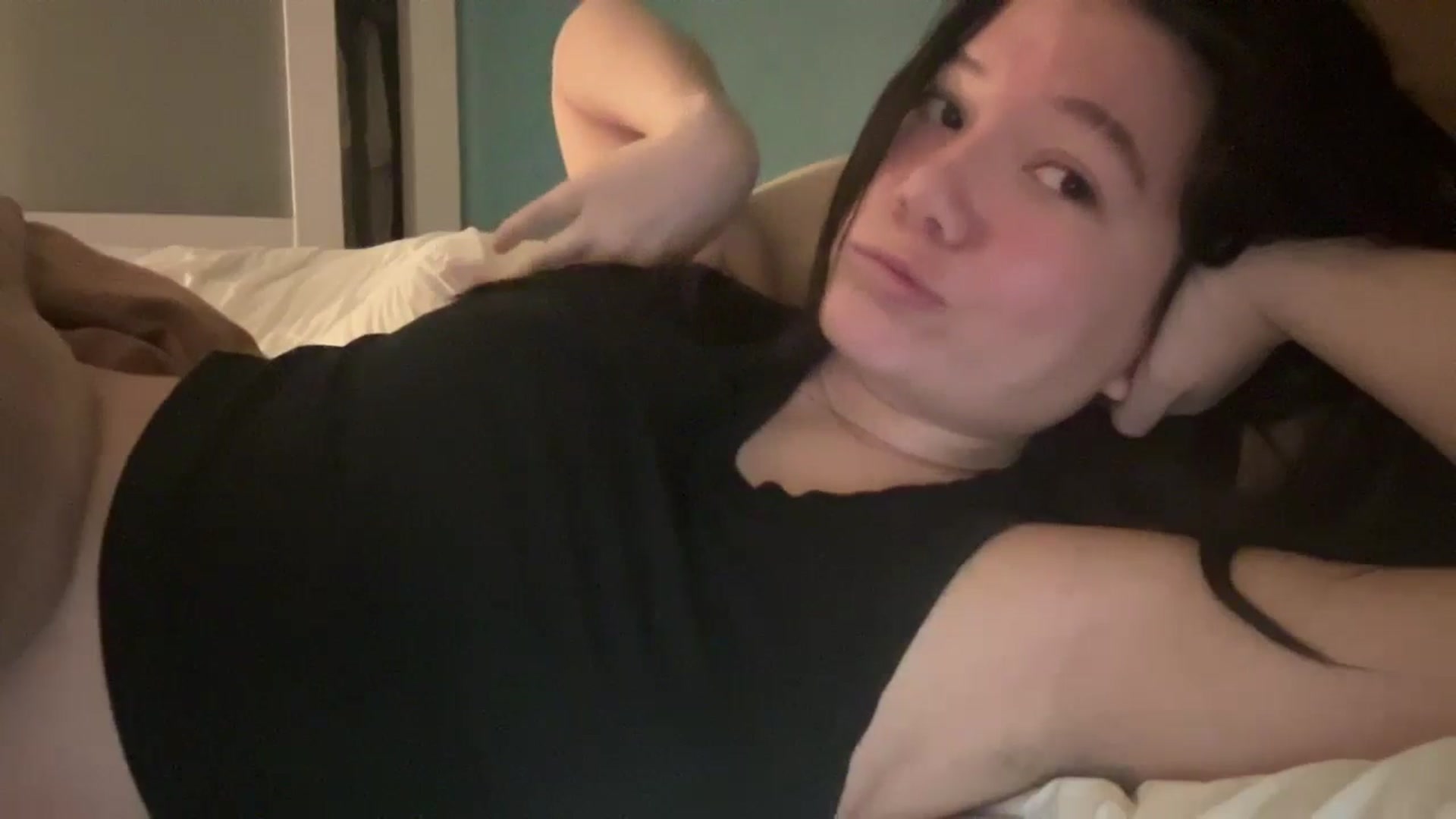 Gallery image thumbnail from imava's myfreecams stream on, 12/24/2024, 20:15 image 3 of 20