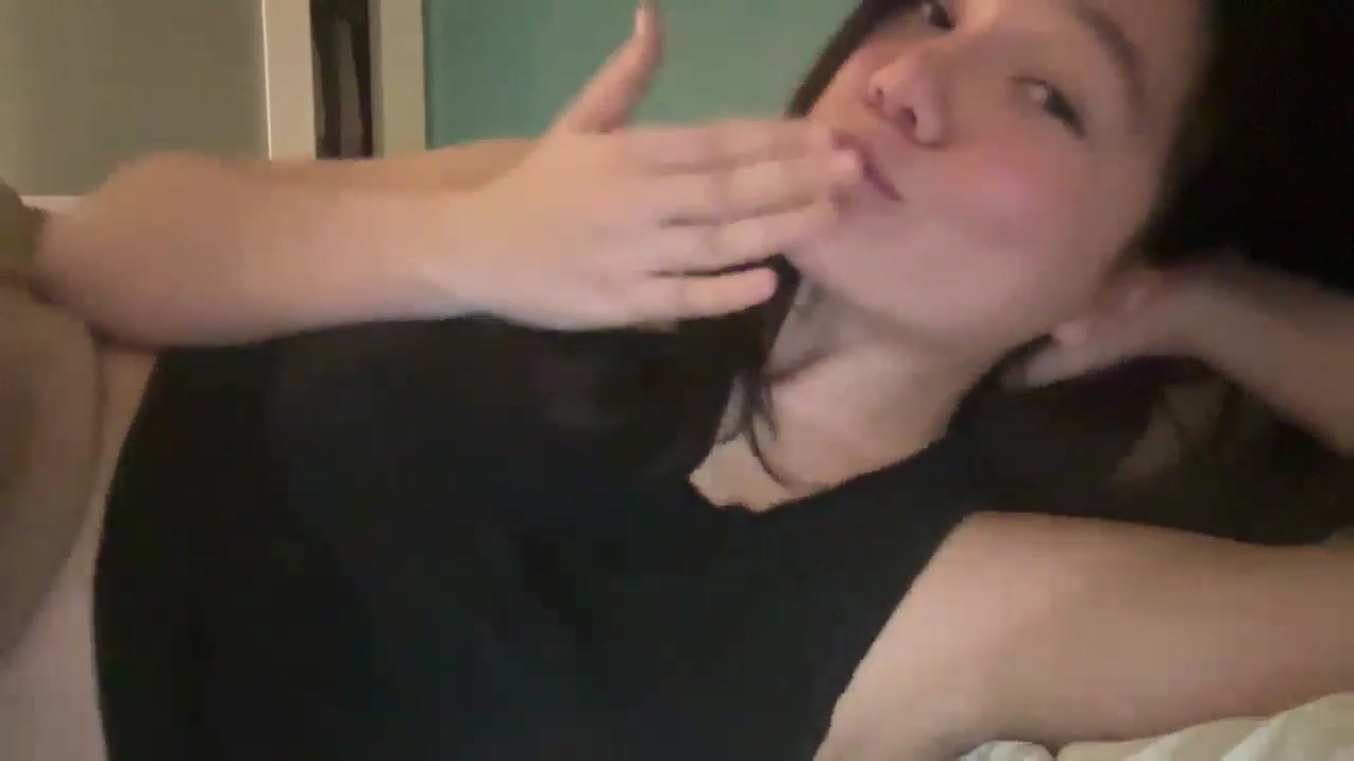 Gallery image thumbnail from imava's myfreecams stream on, 12/24/2024, 20:15 image 10 of 20