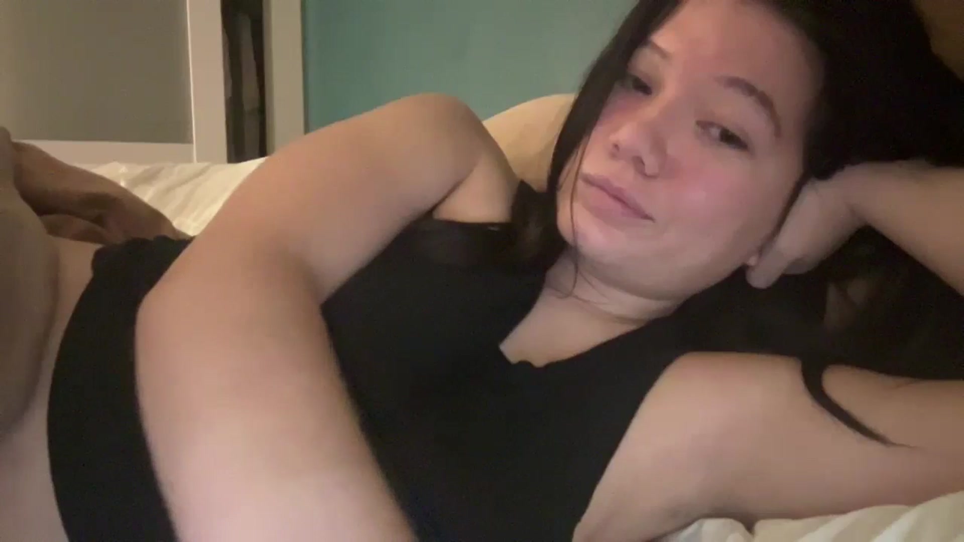 Gallery image thumbnail from imava's myfreecams stream on, 12/24/2024, 20:15 image 6 of 20