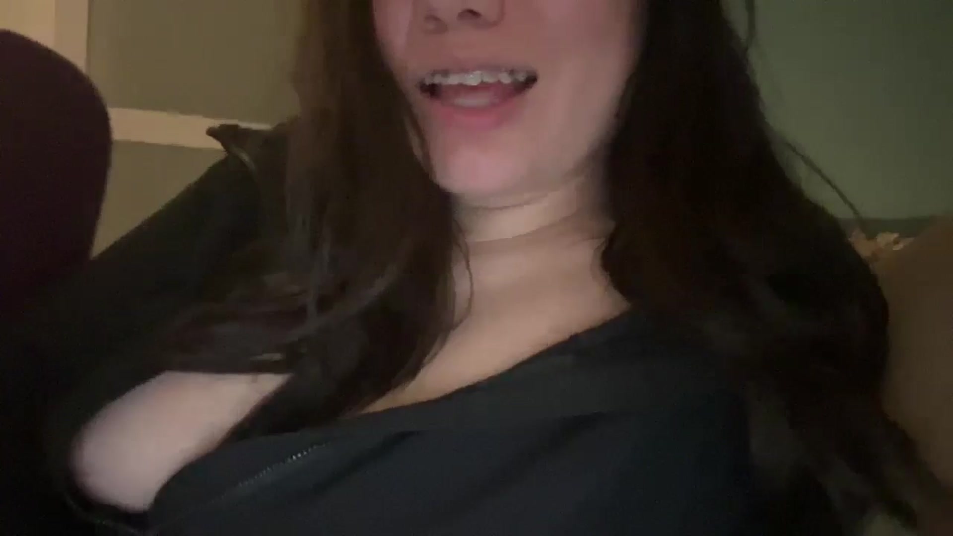 Gallery image thumbnail from imava's myfreecams stream on, 12/27/2024, 18:05 image 3 of 20