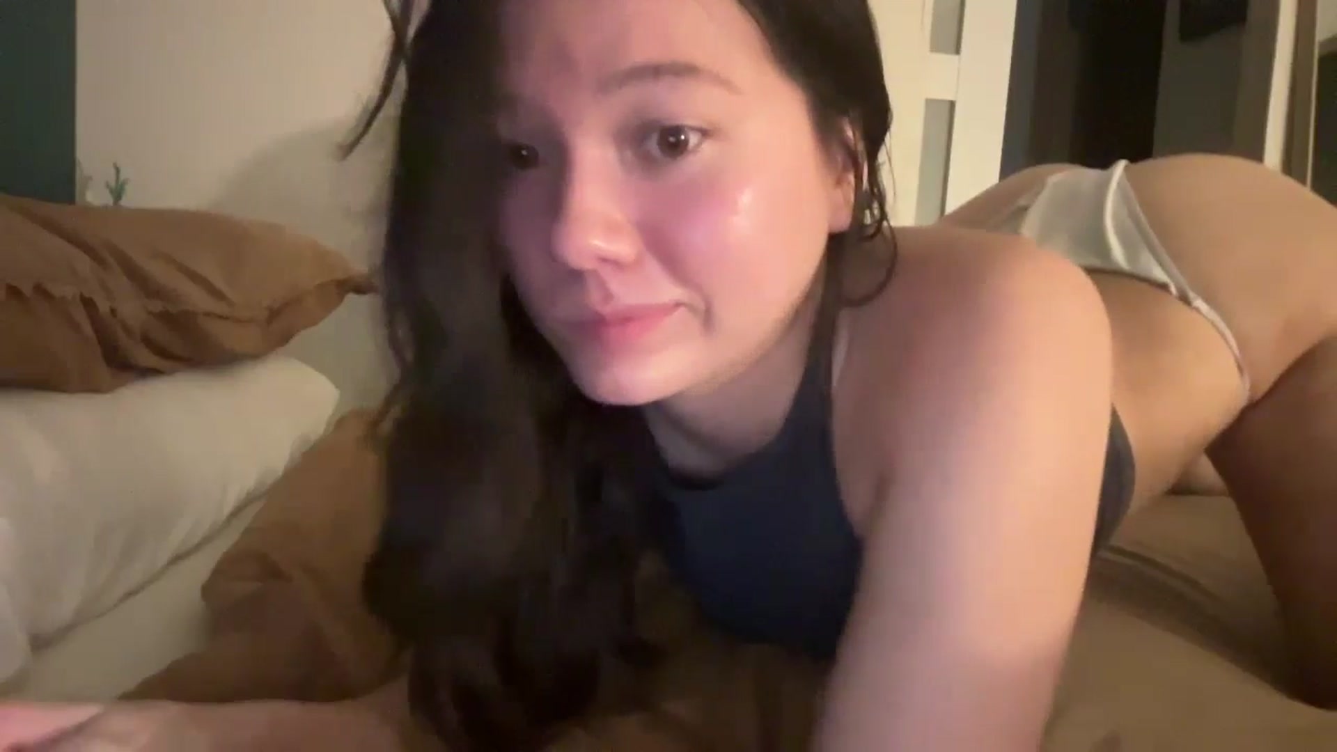 Gallery image thumbnail from imava's myfreecams stream on, 12/28/2024, 10:54 image 12 of 20