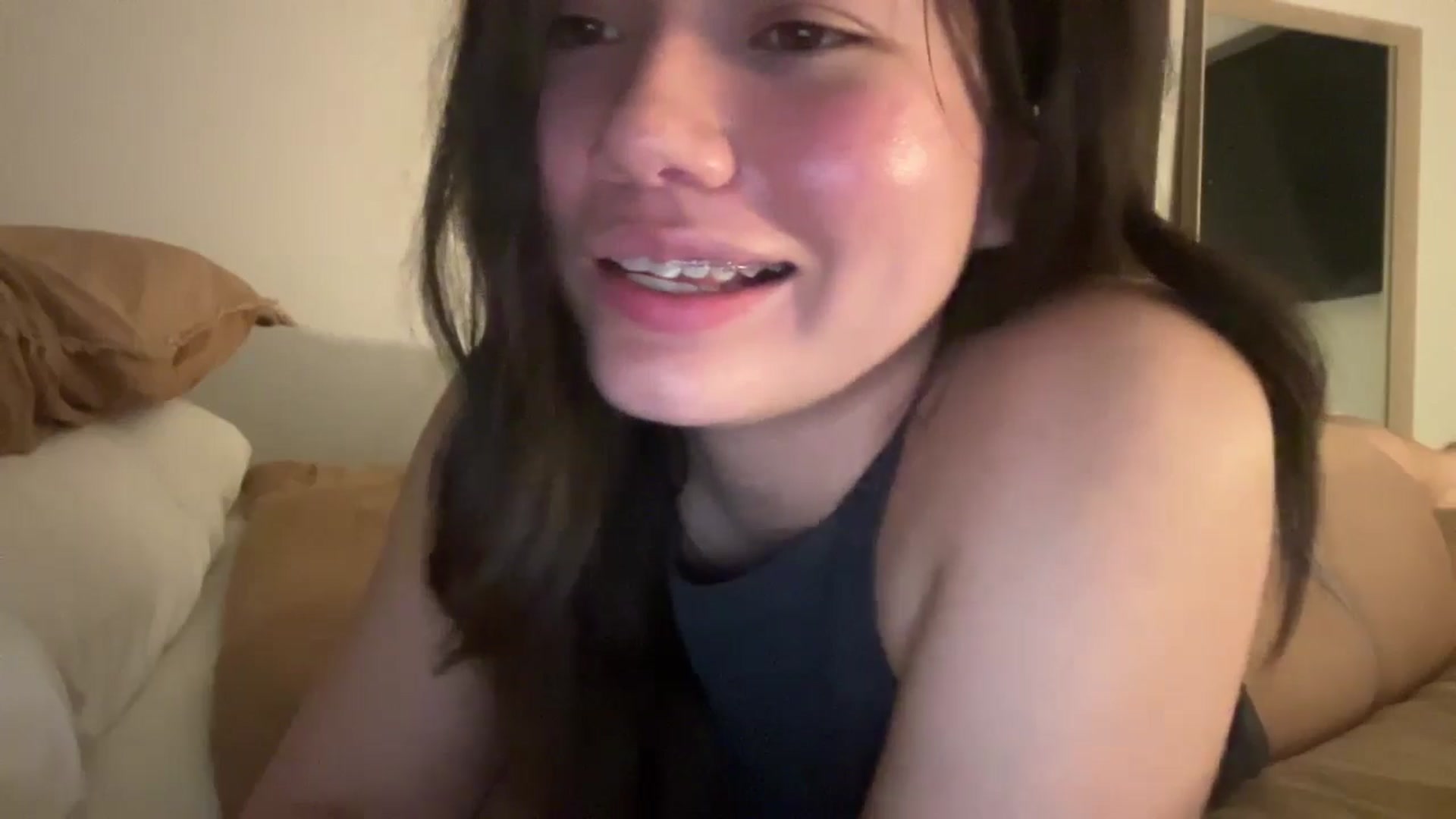 Gallery image thumbnail from imava's myfreecams stream on, 12/28/2024, 10:54 image 5 of 20