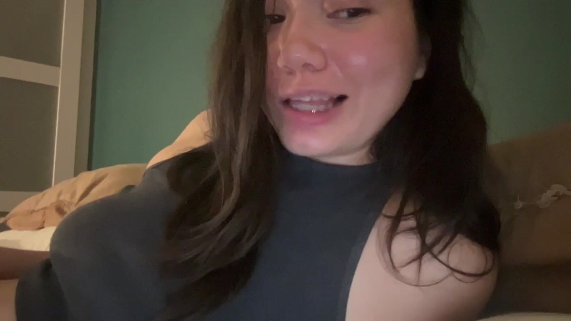 Gallery image thumbnail from imava's myfreecams stream on, 12/28/2024, 10:54 image 15 of 20