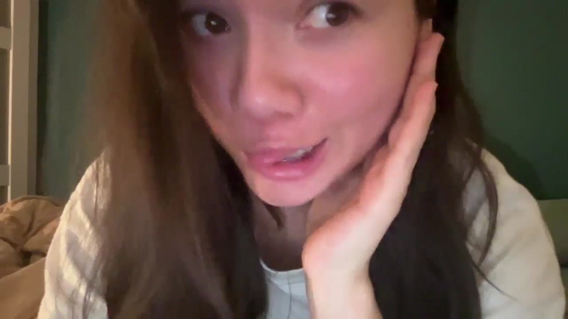 Gallery image thumbnail from imava's myfreecams stream on, 01/04/2025, 10:58 image 16 of 20