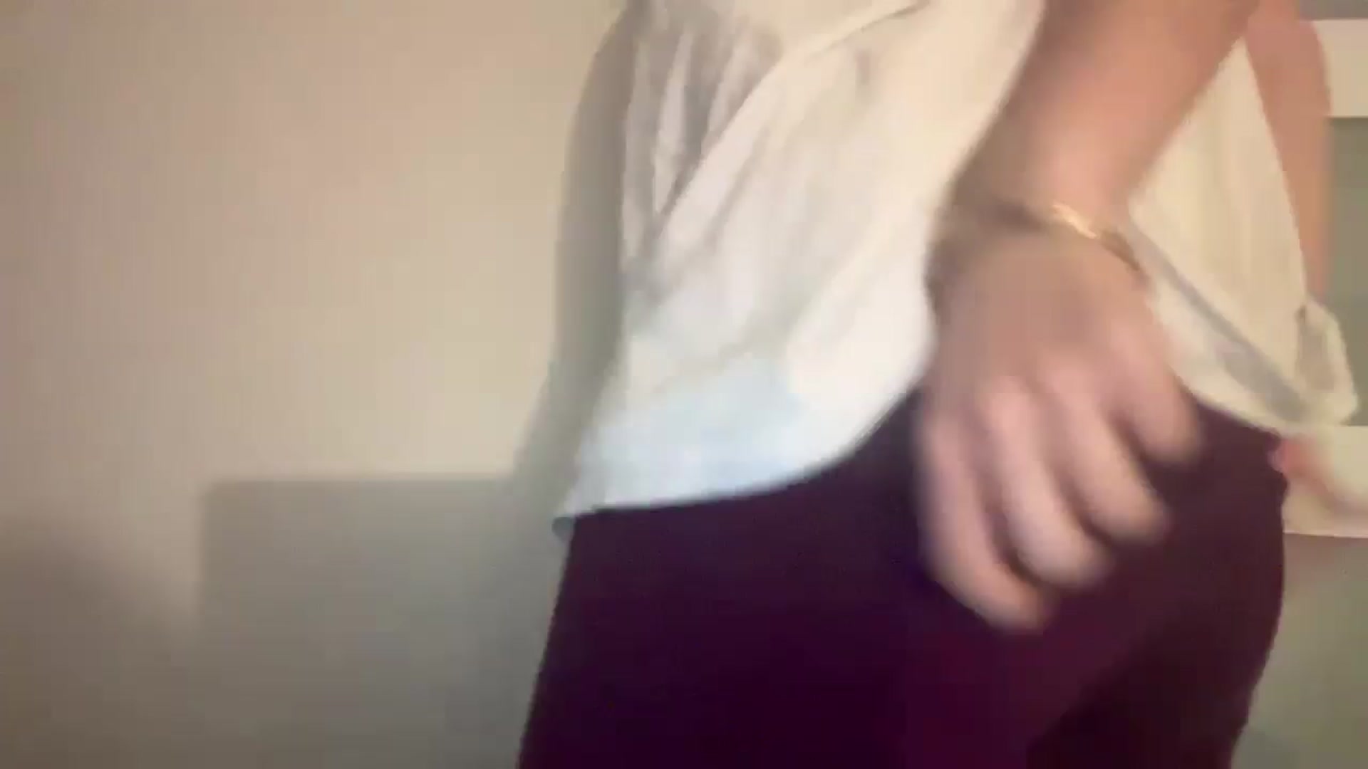 Gallery image thumbnail from imava's myfreecams stream on, 01/05/2025, 24:00 image 12 of 20