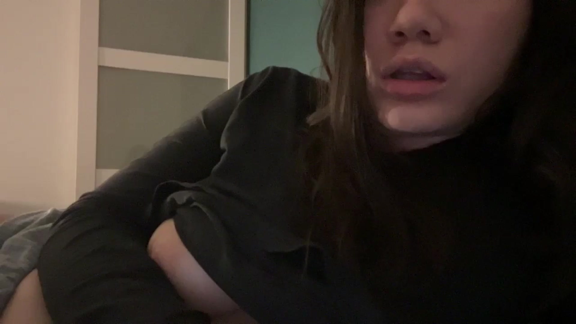 Gallery image thumbnail from imava's myfreecams stream on, 01/07/2025, 09:45 image 13 of 20