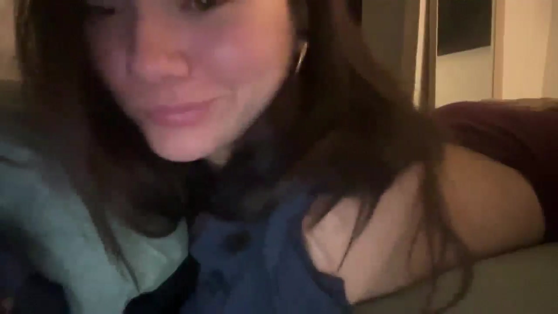 Gallery image thumbnail from imava's myfreecams stream on, 01/10/2025, 03:29 image 10 of 20