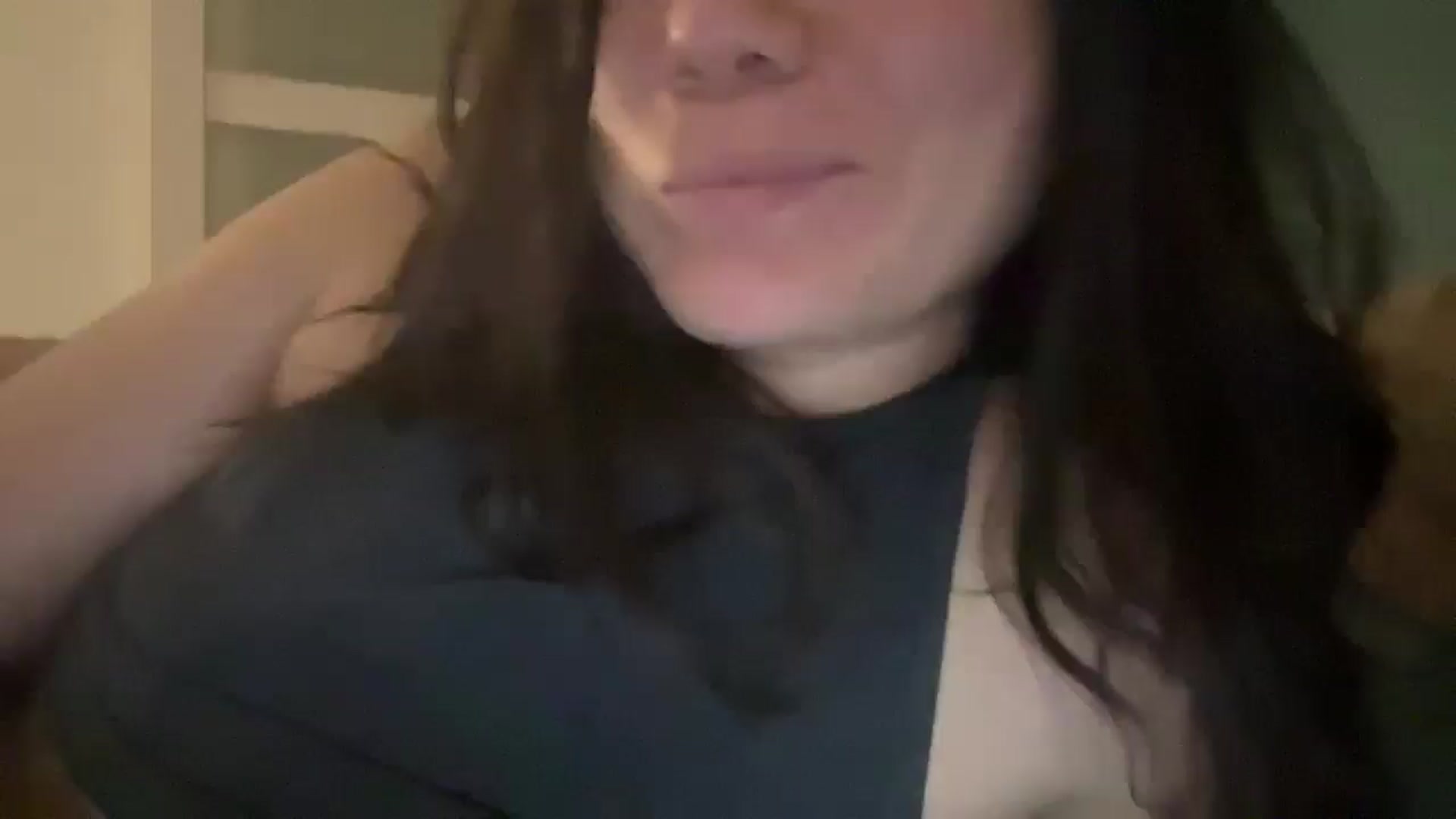 Gallery image thumbnail from imava's myfreecams stream on, 01/16/2025, 04:51 image 14 of 20