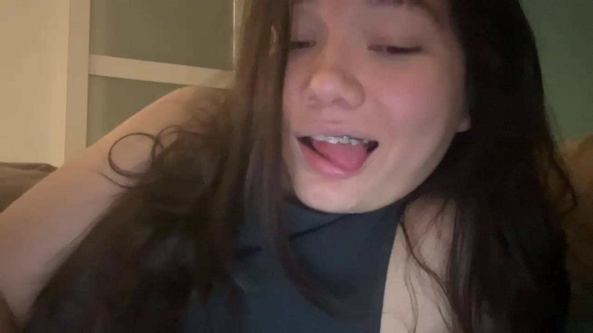 Gallery image thumbnail from imava's myfreecams stream on, 01/16/2025, 04:51 image 16 of 20