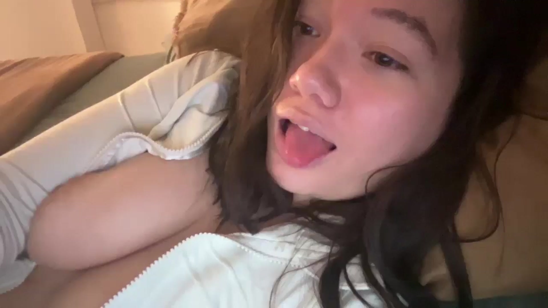 Gallery image thumbnail from imava's myfreecams stream on, 01/23/2025, 05:56 image 7 of 20