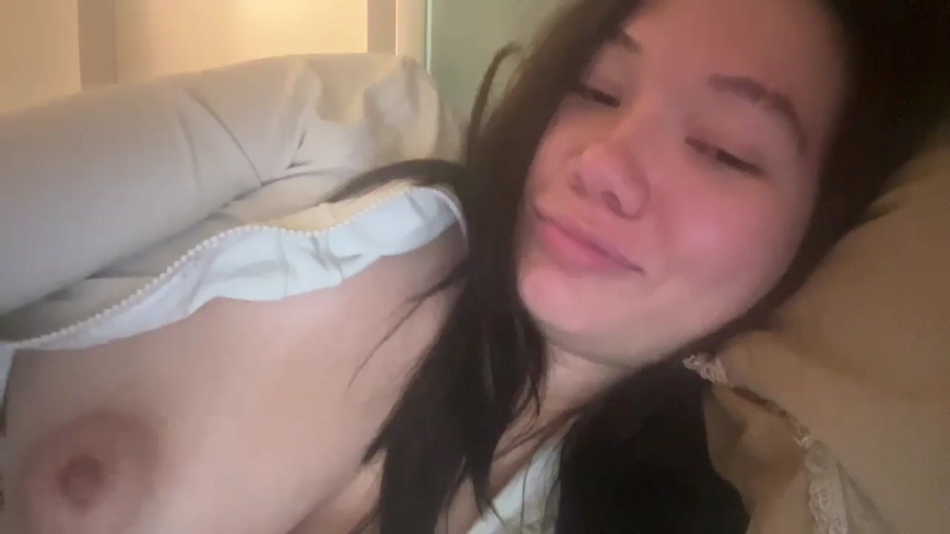 Gallery image thumbnail from imava's myfreecams stream on, 01/23/2025, 16:20 image 15 of 20