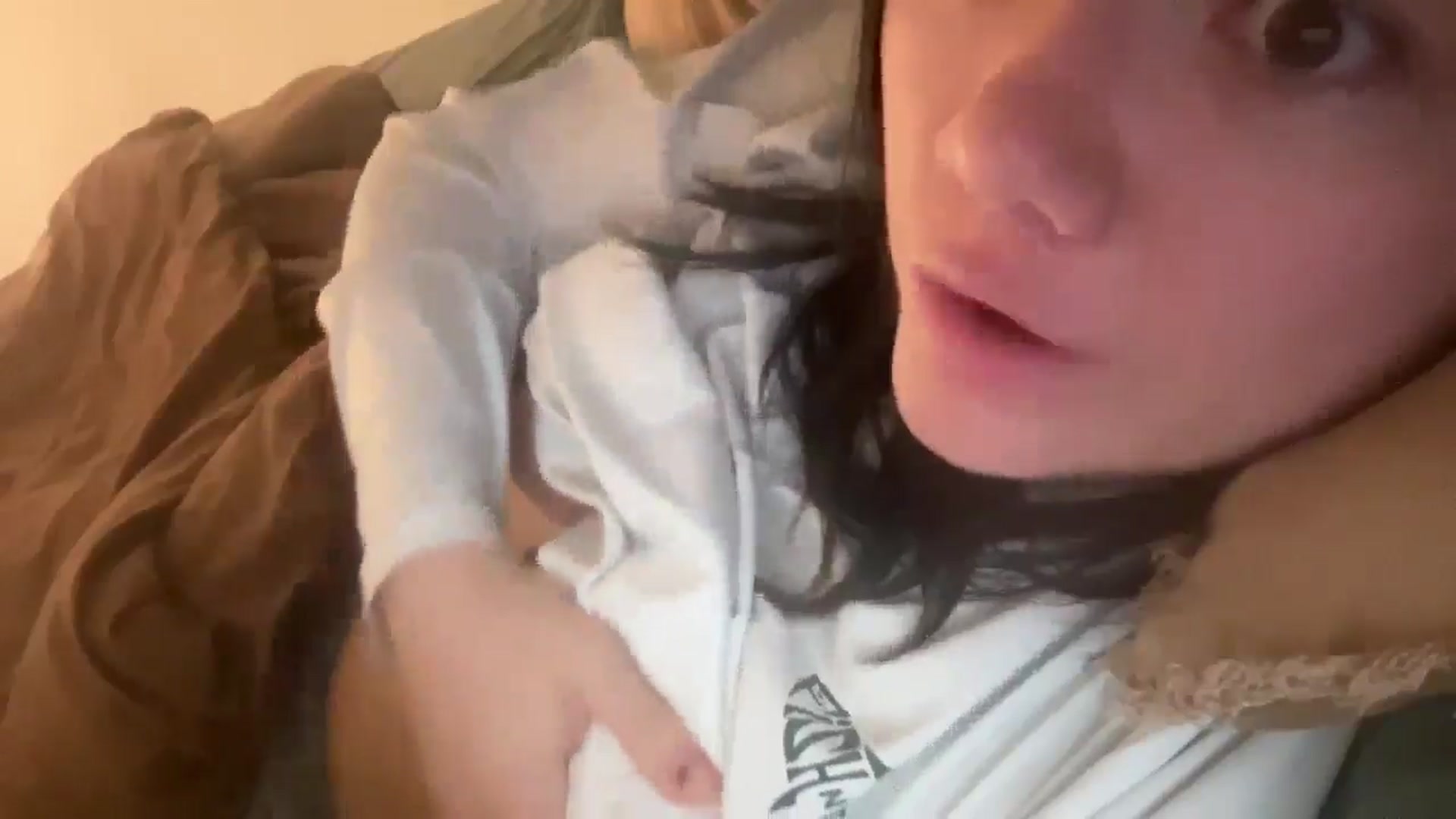 Gallery image thumbnail from imava's myfreecams stream on, 02/05/2025, 22:56 image 10 of 20