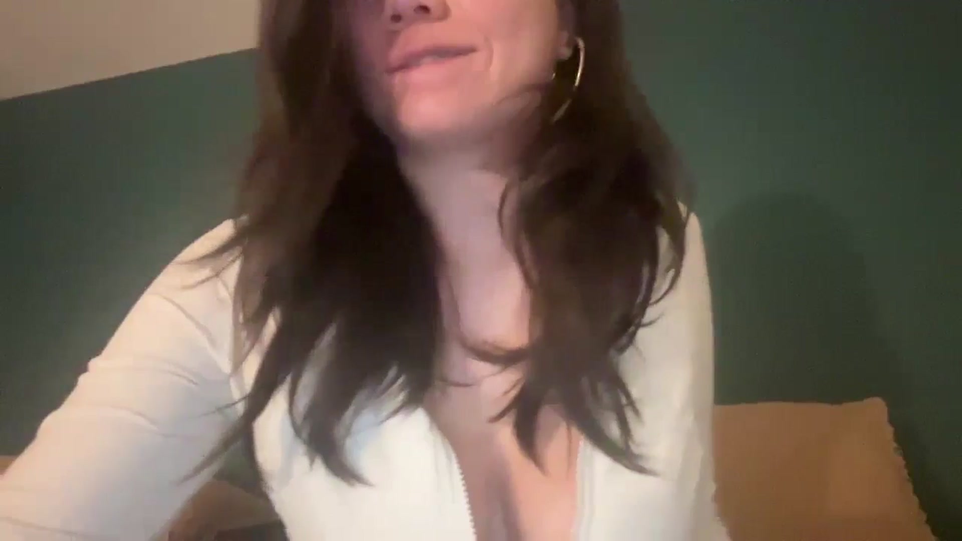 Gallery image thumbnail from imava's myfreecams stream on, 02/11/2025, 12:27 image 14 of 20