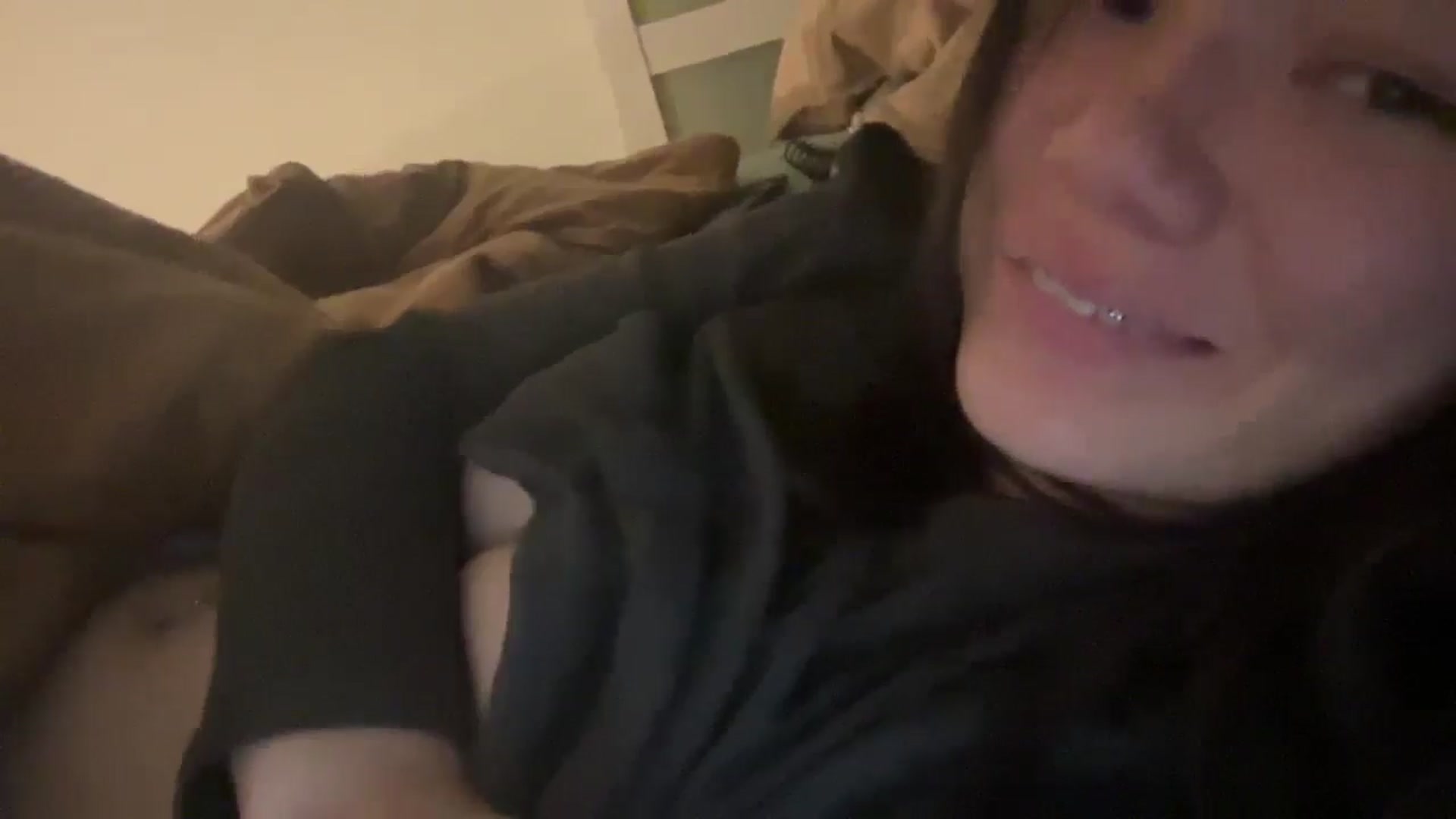 Gallery image thumbnail from imava's myfreecams stream on, 02/13/2025, 07:50 image 16 of 20