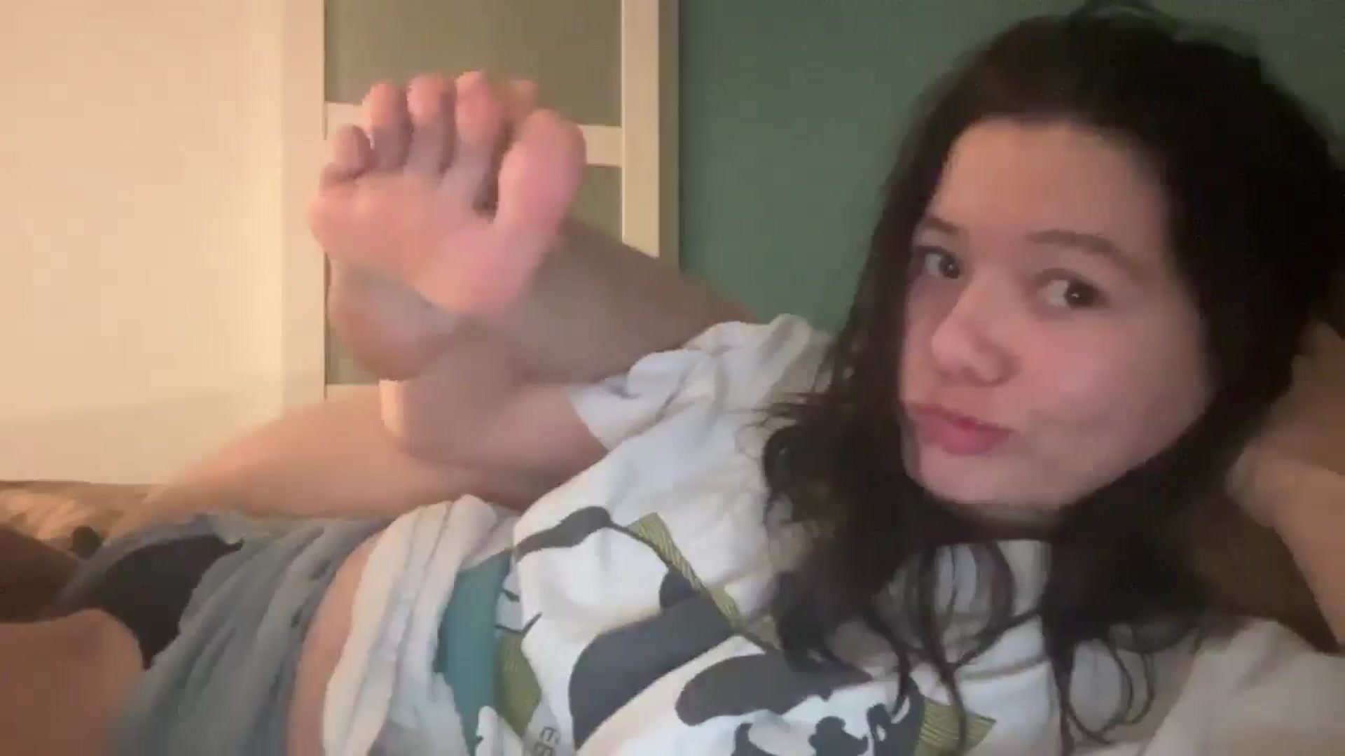 Gallery image thumbnail from imava's myfreecams stream on, 02/13/2025, 23:40 image 19 of 20
