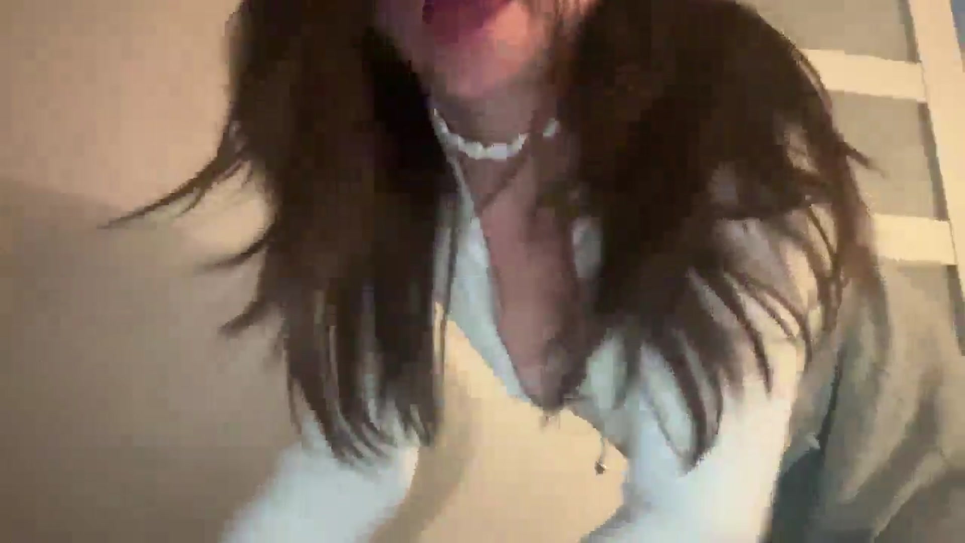Gallery image thumbnail from imava's myfreecams stream on, 03/10/2025, 20:31 image 18 of 20