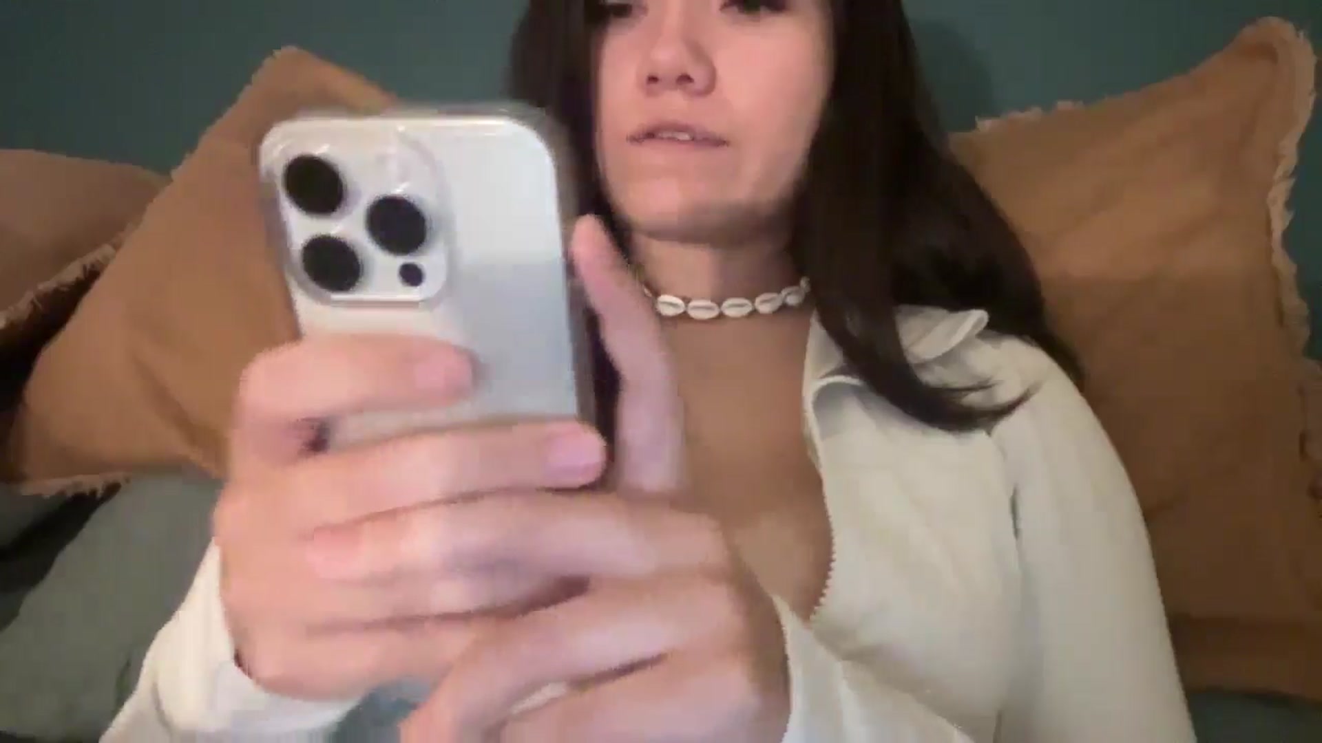 Gallery image thumbnail from imava's myfreecams stream on, 03/17/2025, 21:31 image 15 of 20