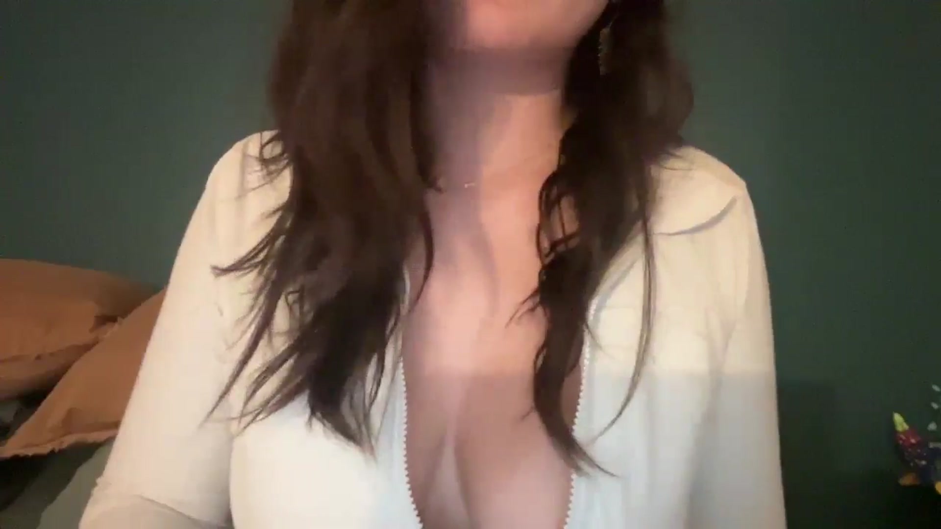 Gallery image thumbnail from imava's myfreecams stream on, 03/18/2025, 06:17 image 2 of 20
