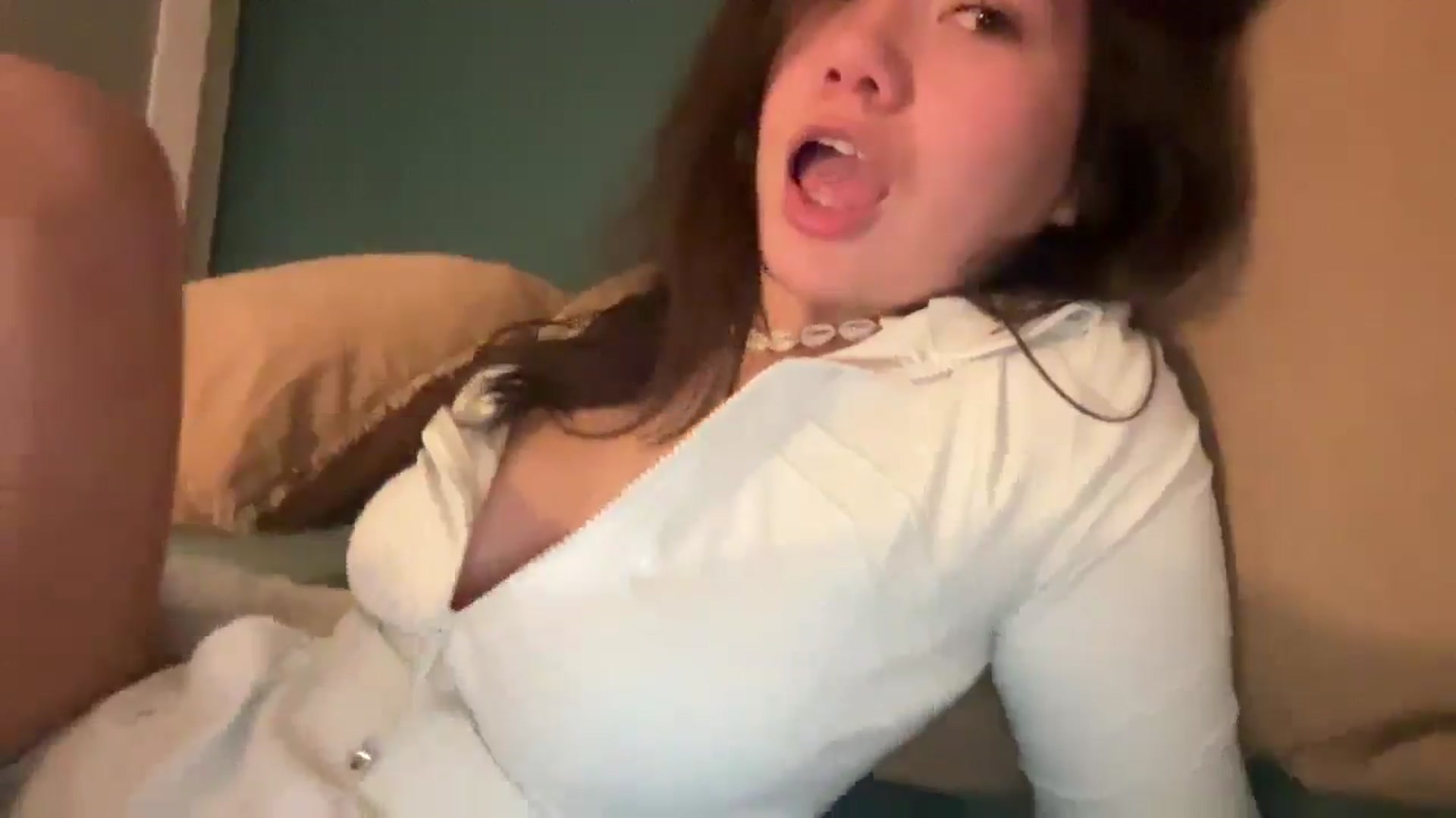 Gallery image thumbnail from imava's myfreecams stream on, 03/21/2025, 22:08 image 7 of 20