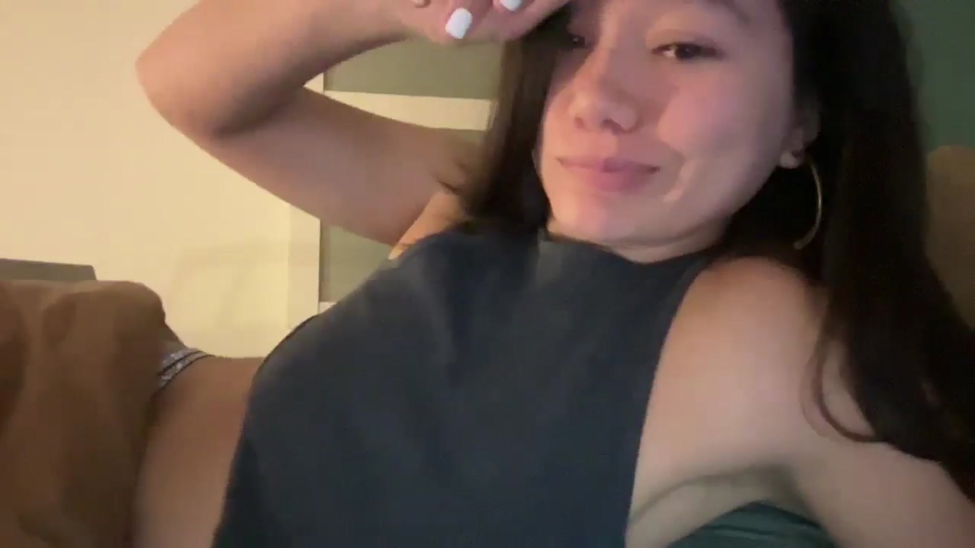 Gallery image thumbnail from imava's myfreecams stream on, 03/23/2025, 18:35 image 8 of 20
