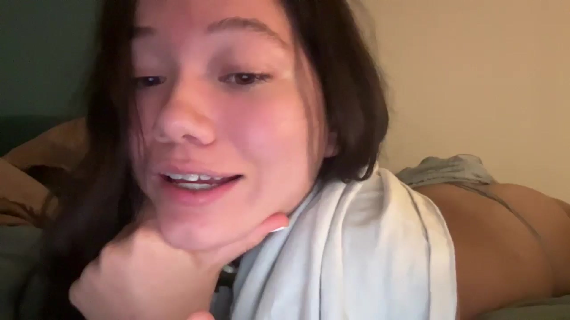 Gallery image thumbnail from imava's myfreecams stream on, 03/28/2025, 20:37 image 14 of 20