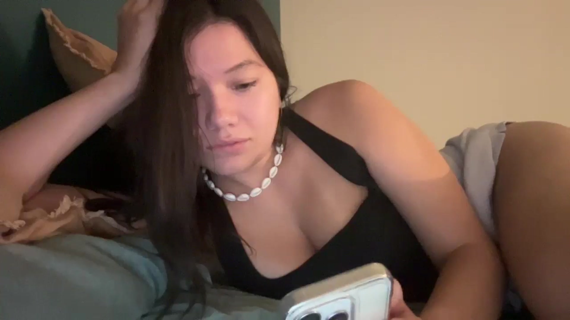 Gallery image thumbnail from imava's myfreecams stream on, 03/31/2025, 23:26 image 19 of 20