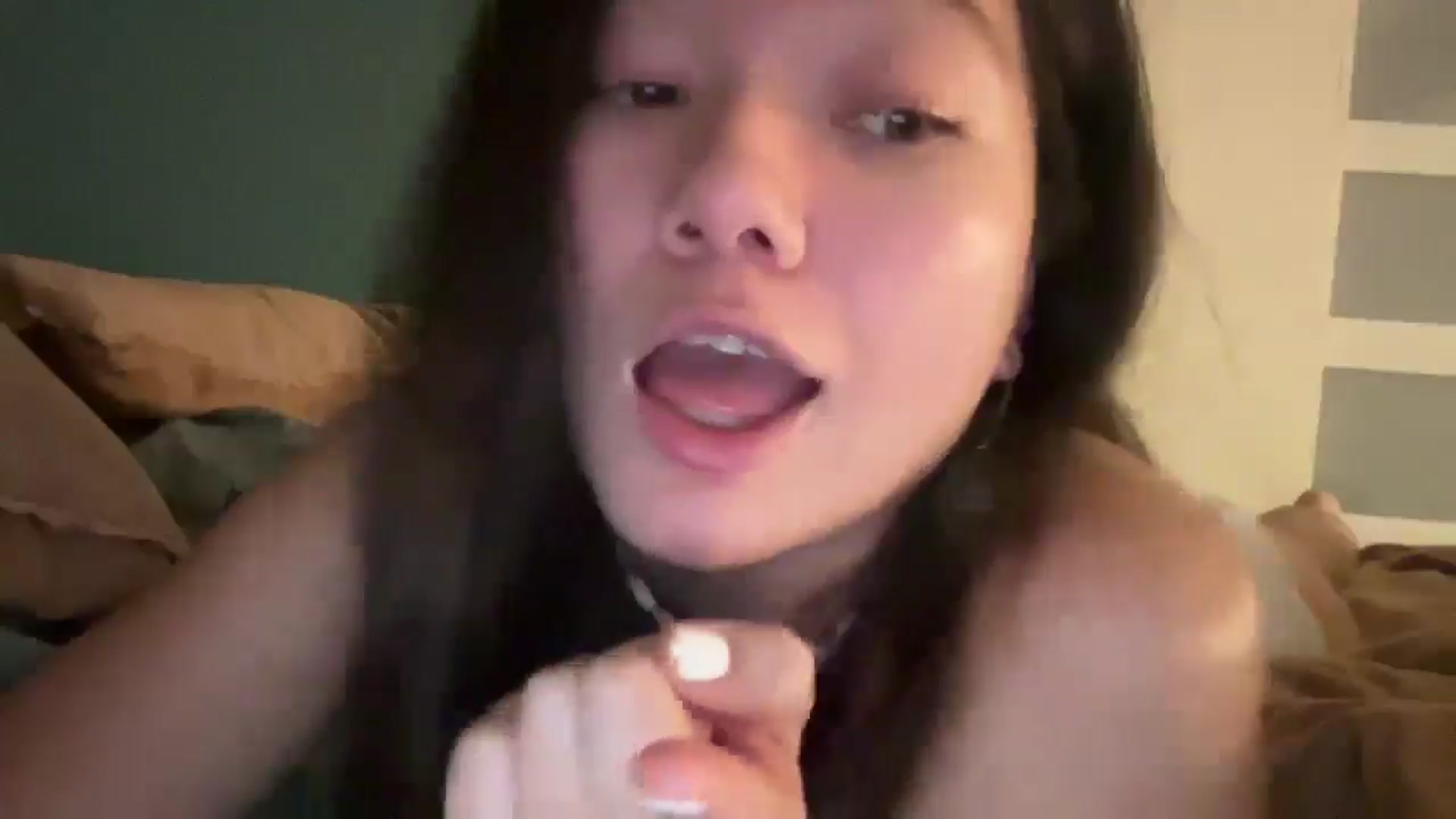 Gallery image thumbnail from imava's myfreecams stream on, 03/31/2025, 23:26 image 10 of 20