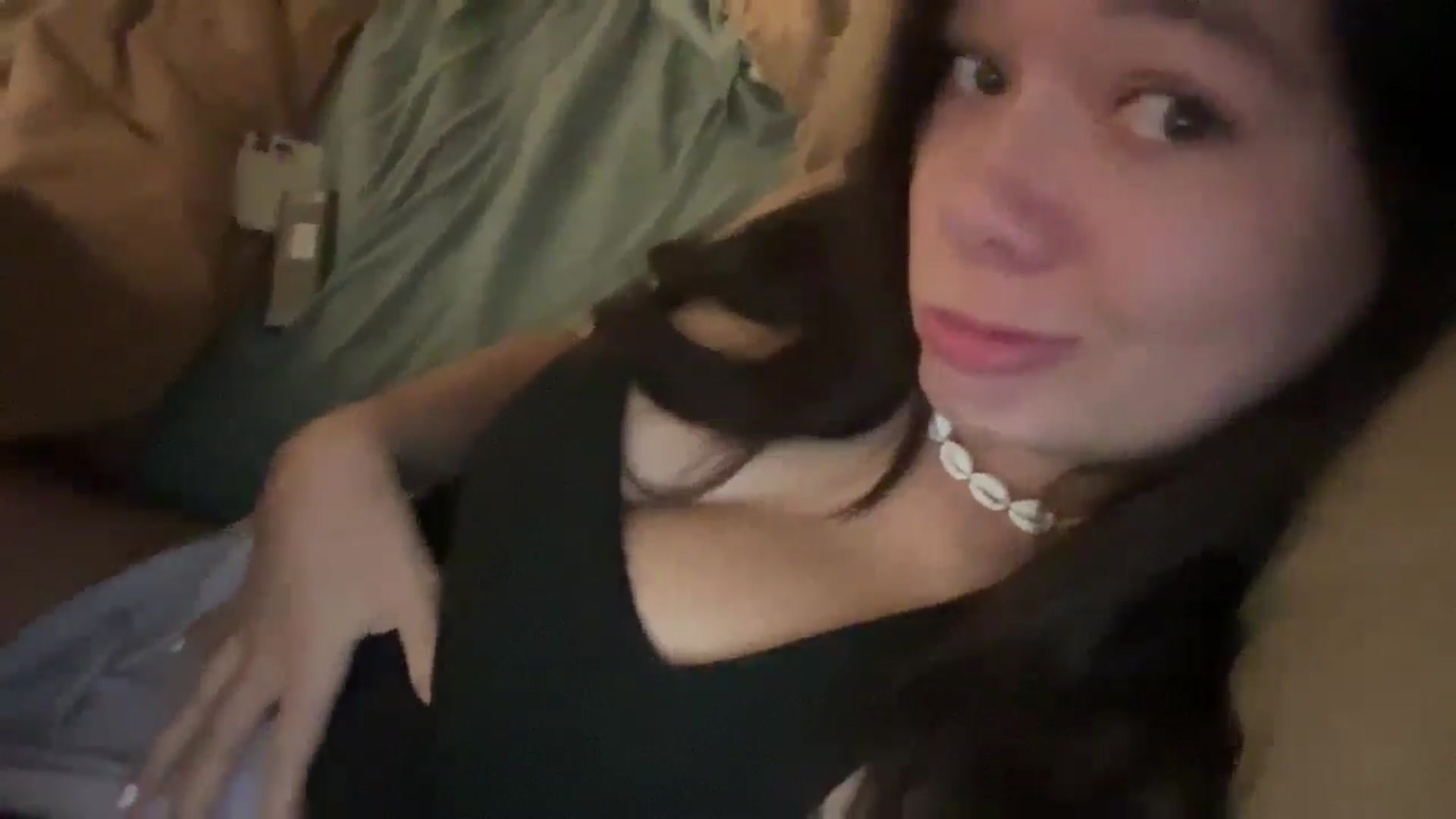 Gallery image thumbnail from imava's myfreecams stream on, 04/01/2025, 02:17 image 10 of 20