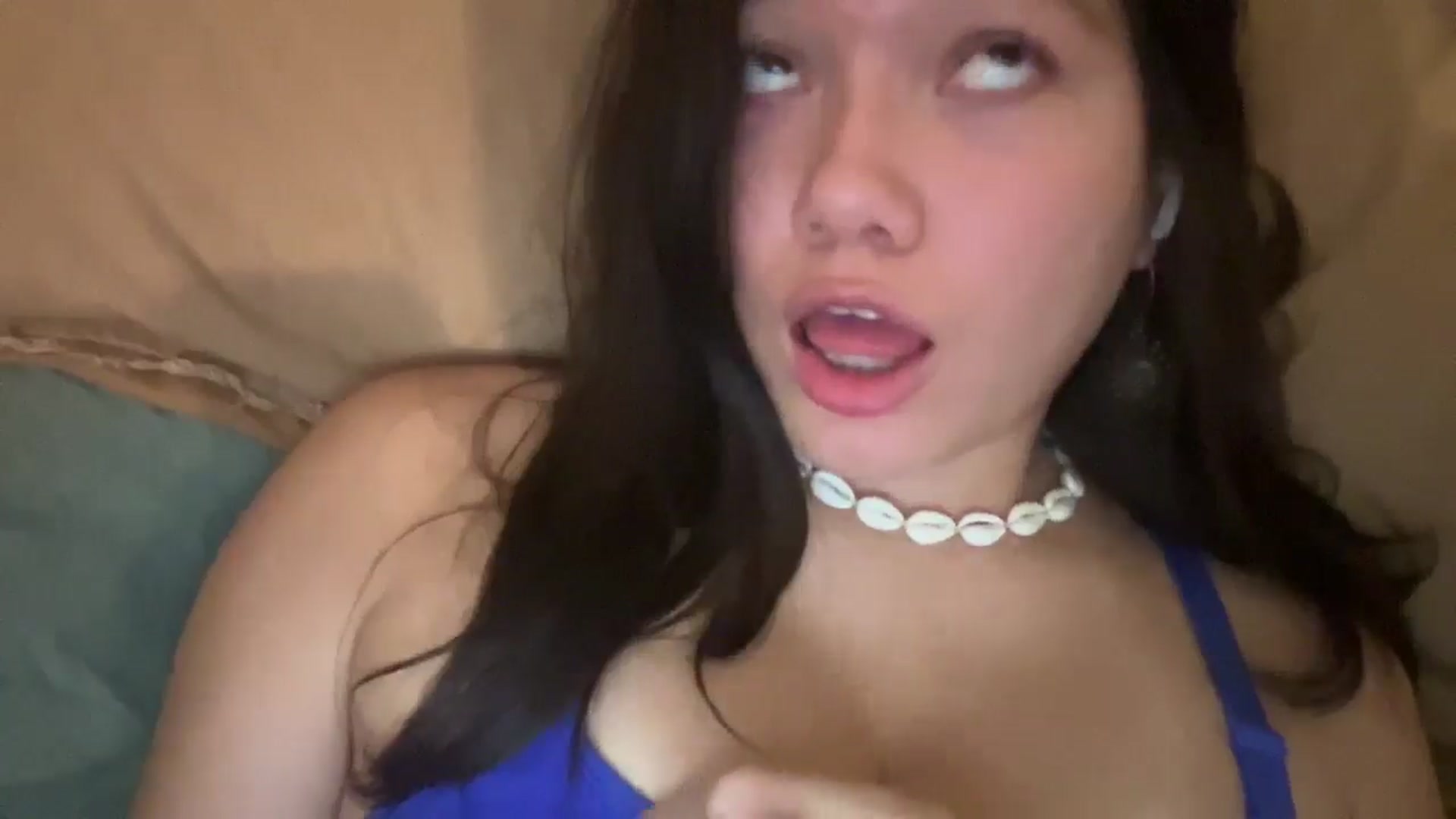 Gallery image thumbnail from imava's myfreecams stream on, 04/10/2025, 04:11 image 5 of 20