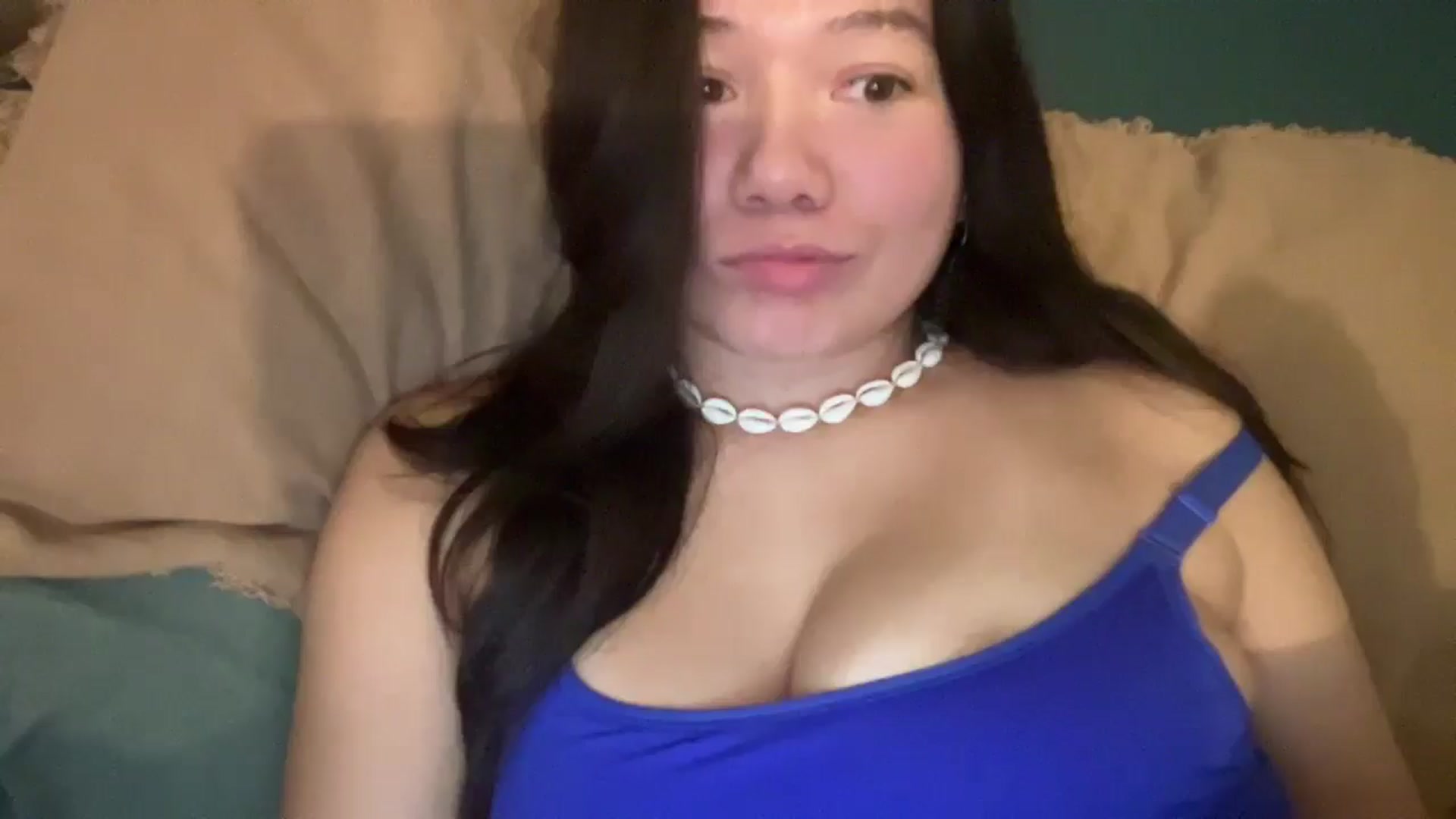 Gallery image thumbnail from imava's myfreecams stream on, 04/10/2025, 06:12 image 2 of 20