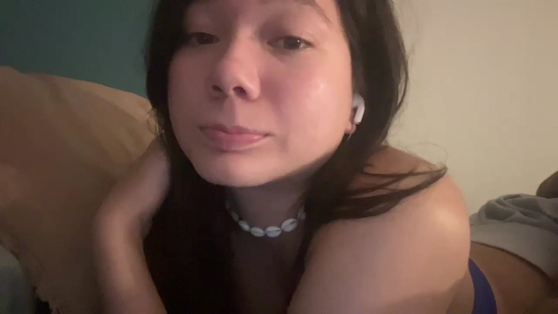 Gallery image thumbnail from imava's myfreecams stream on, 04/10/2025, 07:41 image 14 of 20