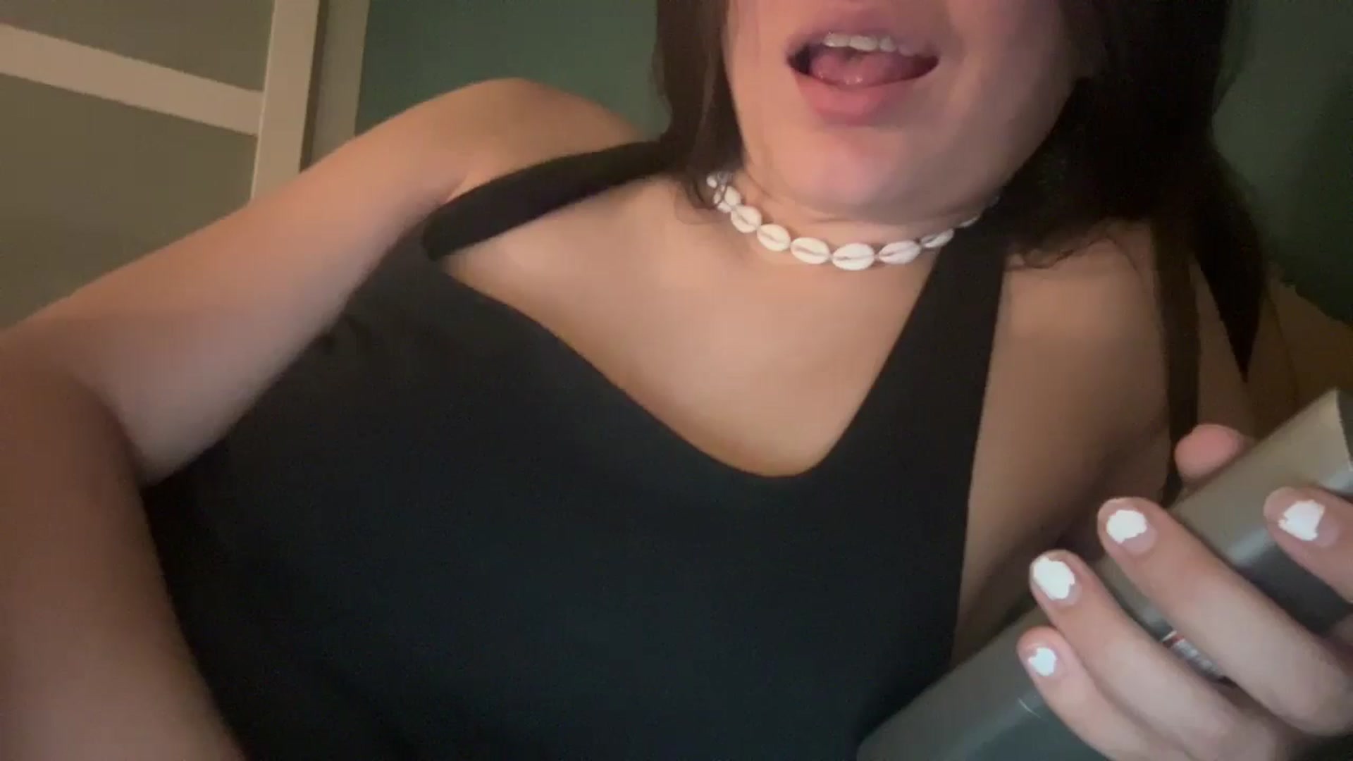 Gallery image thumbnail from imava's myfreecams stream on, 04/18/2025, 06:00 image 14 of 20