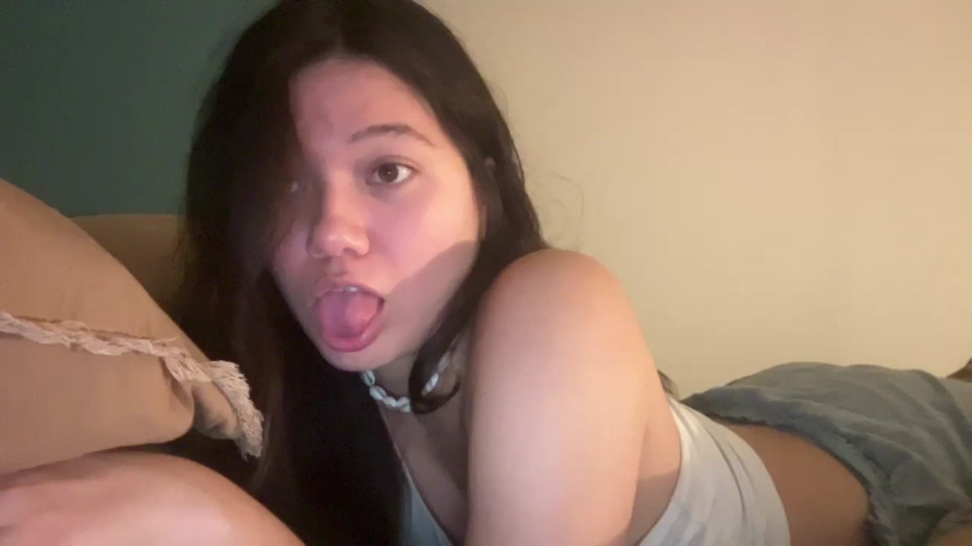 Gallery image thumbnail from imava's myfreecams stream on, 04/24/2025, 23:56 image 6 of 20