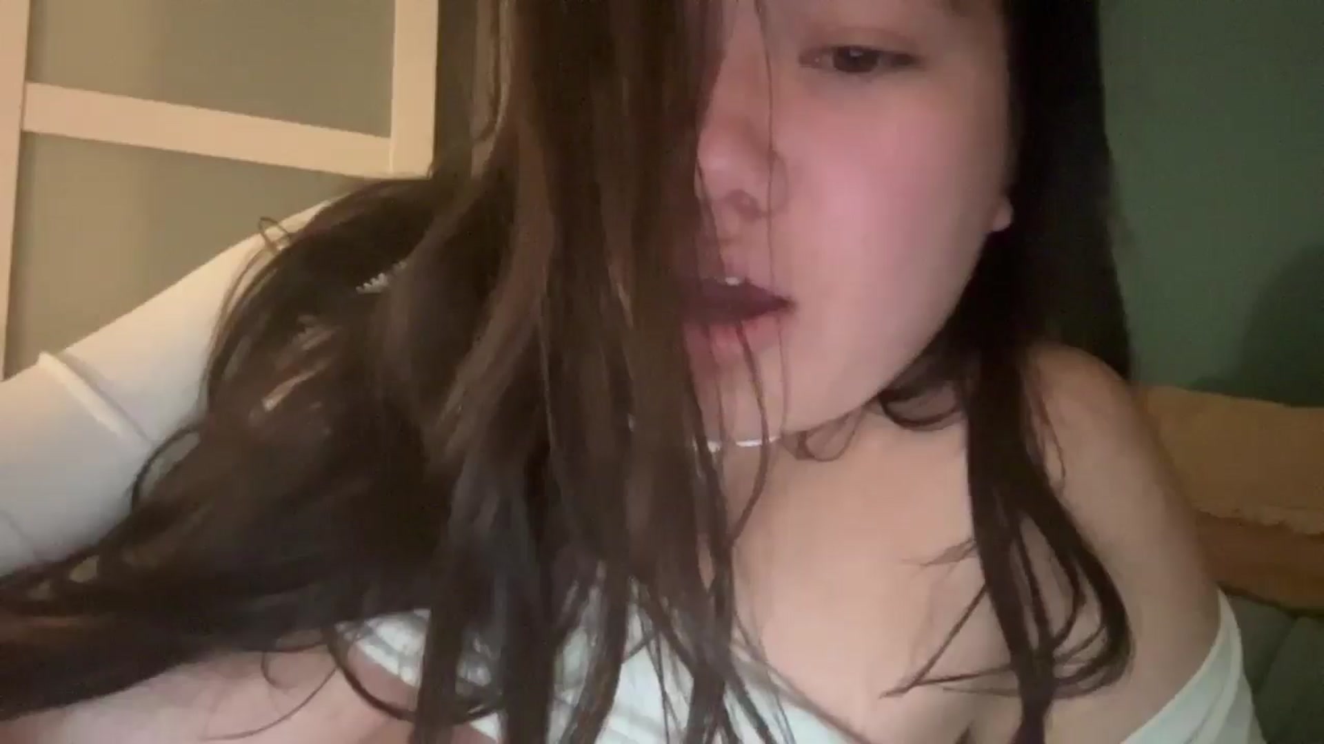Gallery image thumbnail from imava's myfreecams stream on, 05/01/2025, 22:47 image 11 of 20