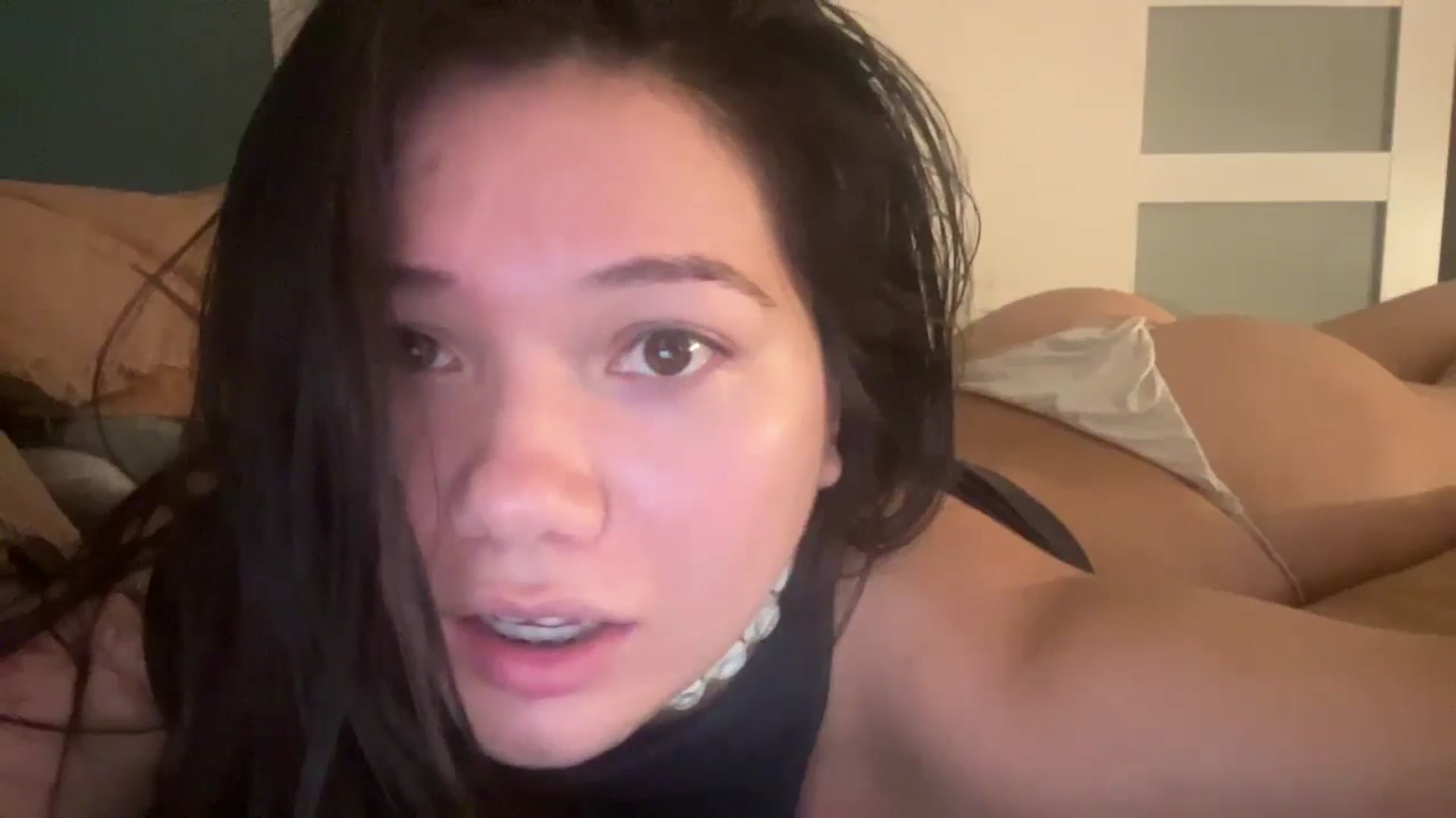 Gallery image thumbnail from imava's myfreecams stream on, 05/16/2025, 04:04 image 9 of 20