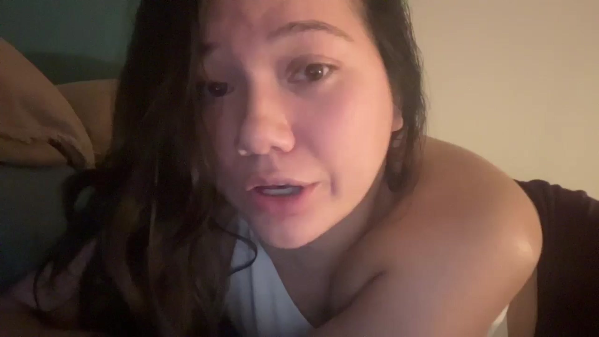 Gallery image thumbnail from imava's myfreecams stream on, 05/18/2025, 07:54 image 16 of 20