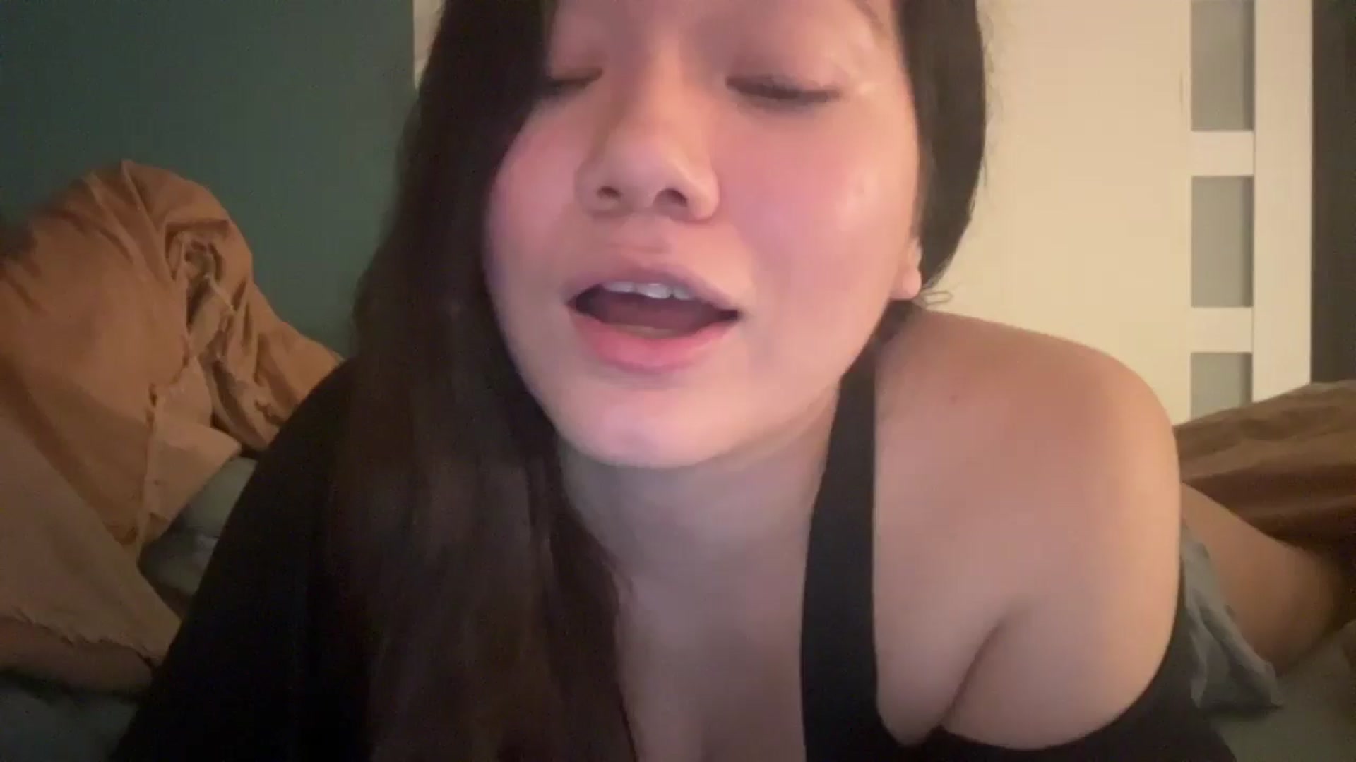 Gallery image thumbnail from imava's myfreecams stream on, 05/25/2025, 10:55 image 1 of 20