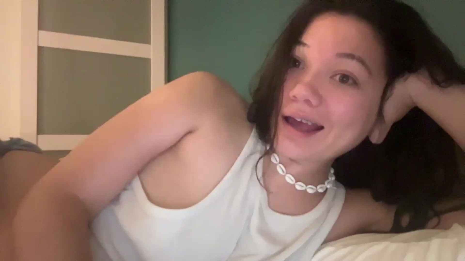 Gallery image thumbnail from imava's myfreecams stream on, 06/03/2025, 07:37 image 20 of 20