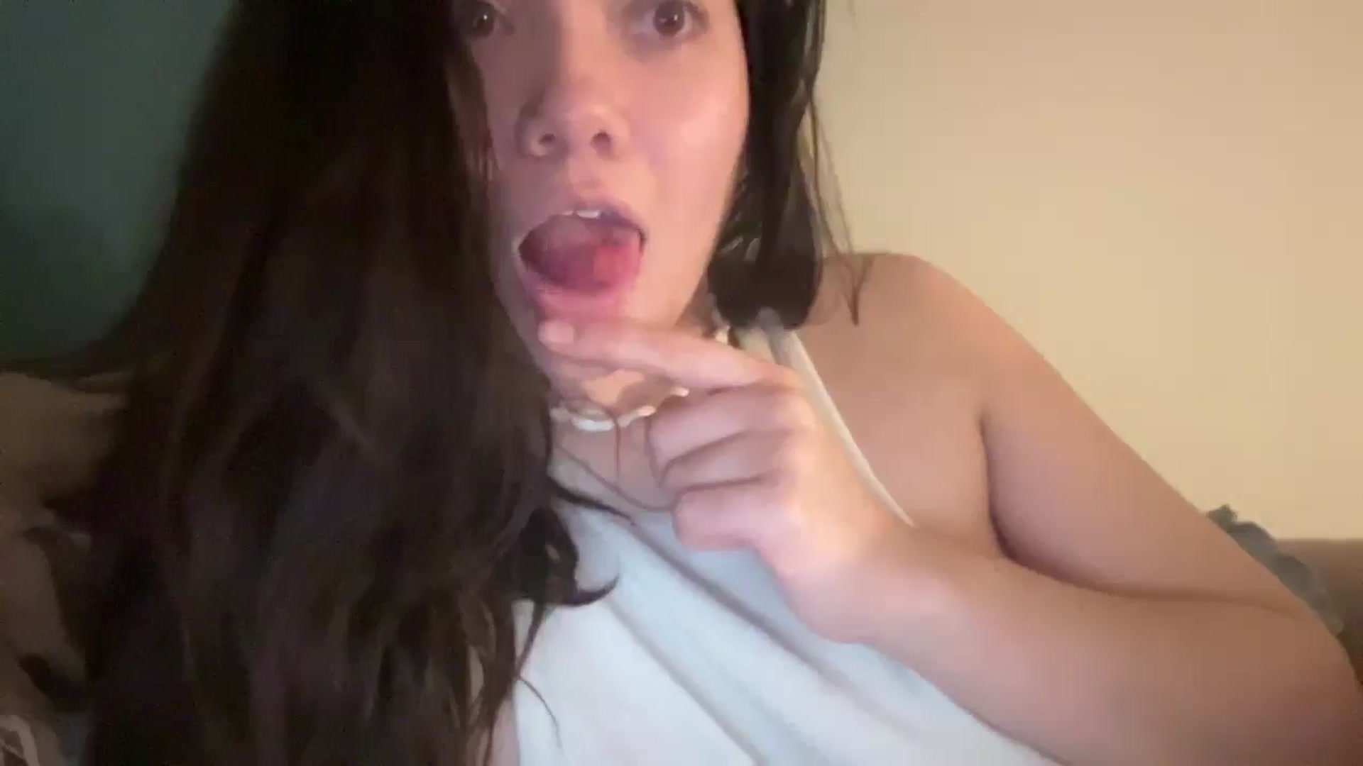 Gallery image thumbnail from imava's myfreecams stream on, 06/03/2025, 08:32 image 15 of 20