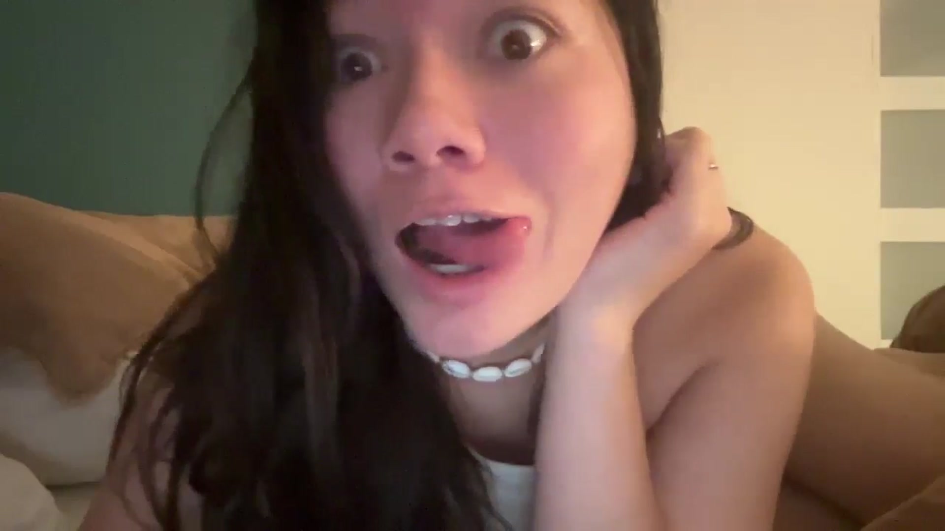 Gallery image thumbnail from imava's myfreecams stream on, 06/09/2025, 18:42 image 6 of 20