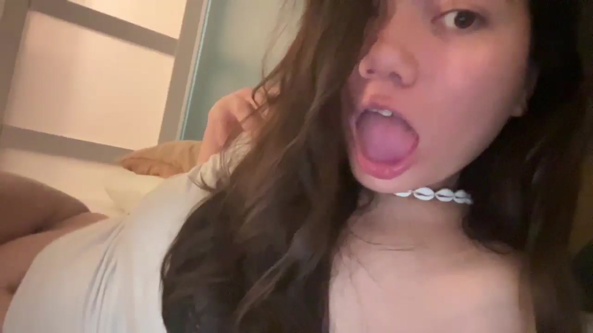 Gallery image thumbnail from imava's myfreecams stream on, 06/15/2025, 03:21 image 2 of 20