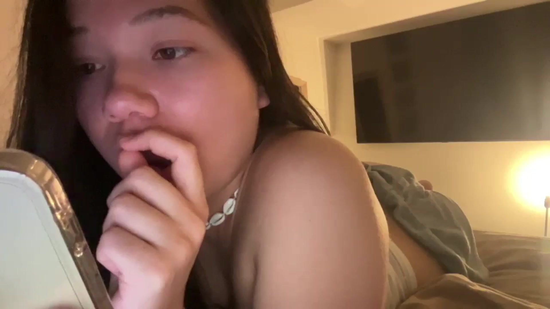 Gallery image thumbnail from imava's myfreecams stream on, 06/18/2025, 24:15 image 8 of 20