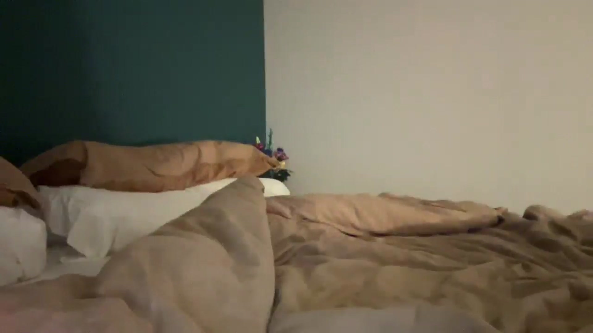 Gallery image thumbnail from imava's myfreecams stream on, 06/18/2025, 24:15 image 4 of 20