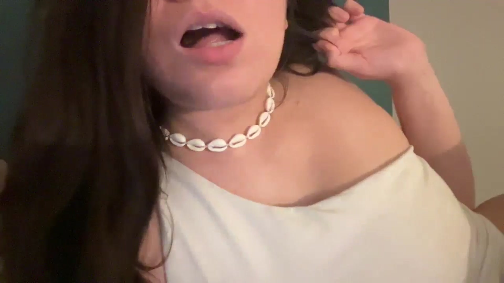 Gallery image thumbnail from imava's myfreecams stream on, 06/18/2025, 05:27 image 15 of 20