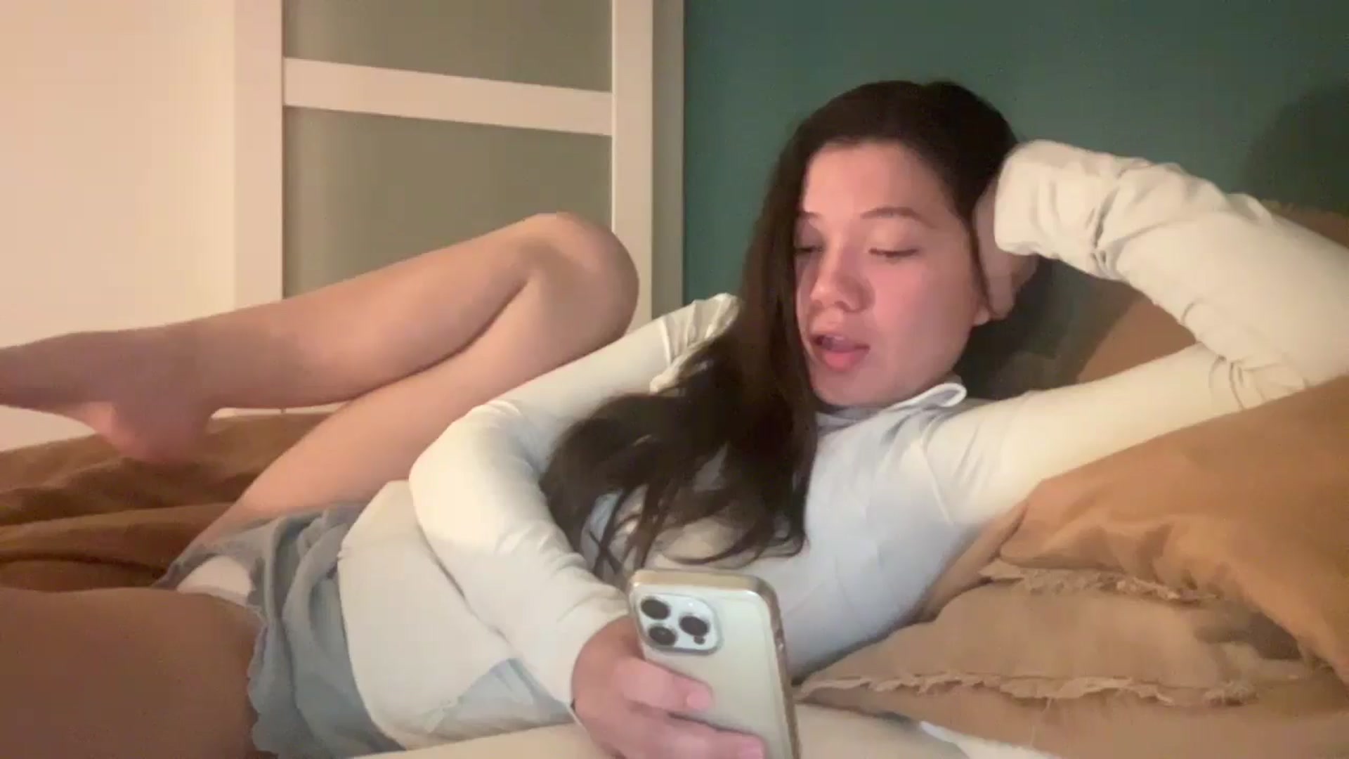Gallery image thumbnail from imava's myfreecams stream on, 07/06/2025, 10:53 image 3 of 20