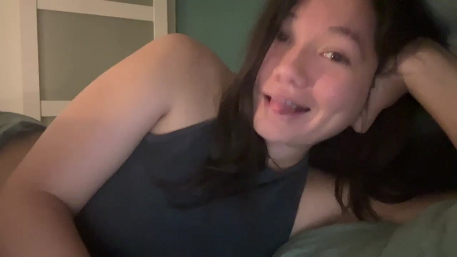Gallery image thumbnail from imava's myfreecams stream on, 07/16/2025, 17:15 image 3 of 20