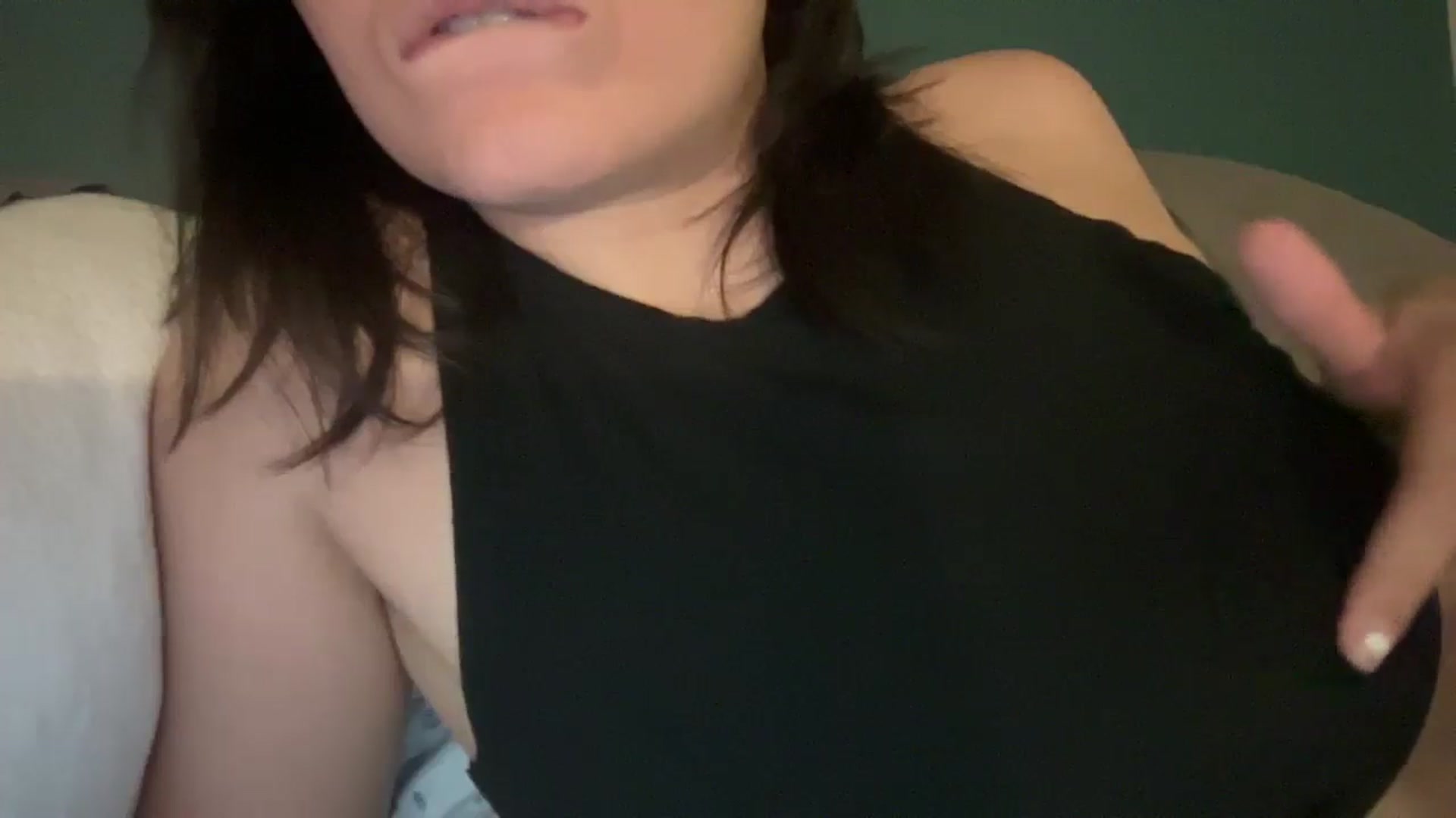 Gallery image thumbnail from imava's myfreecams stream on, 08/06/2025, 04:52 image 9 of 20