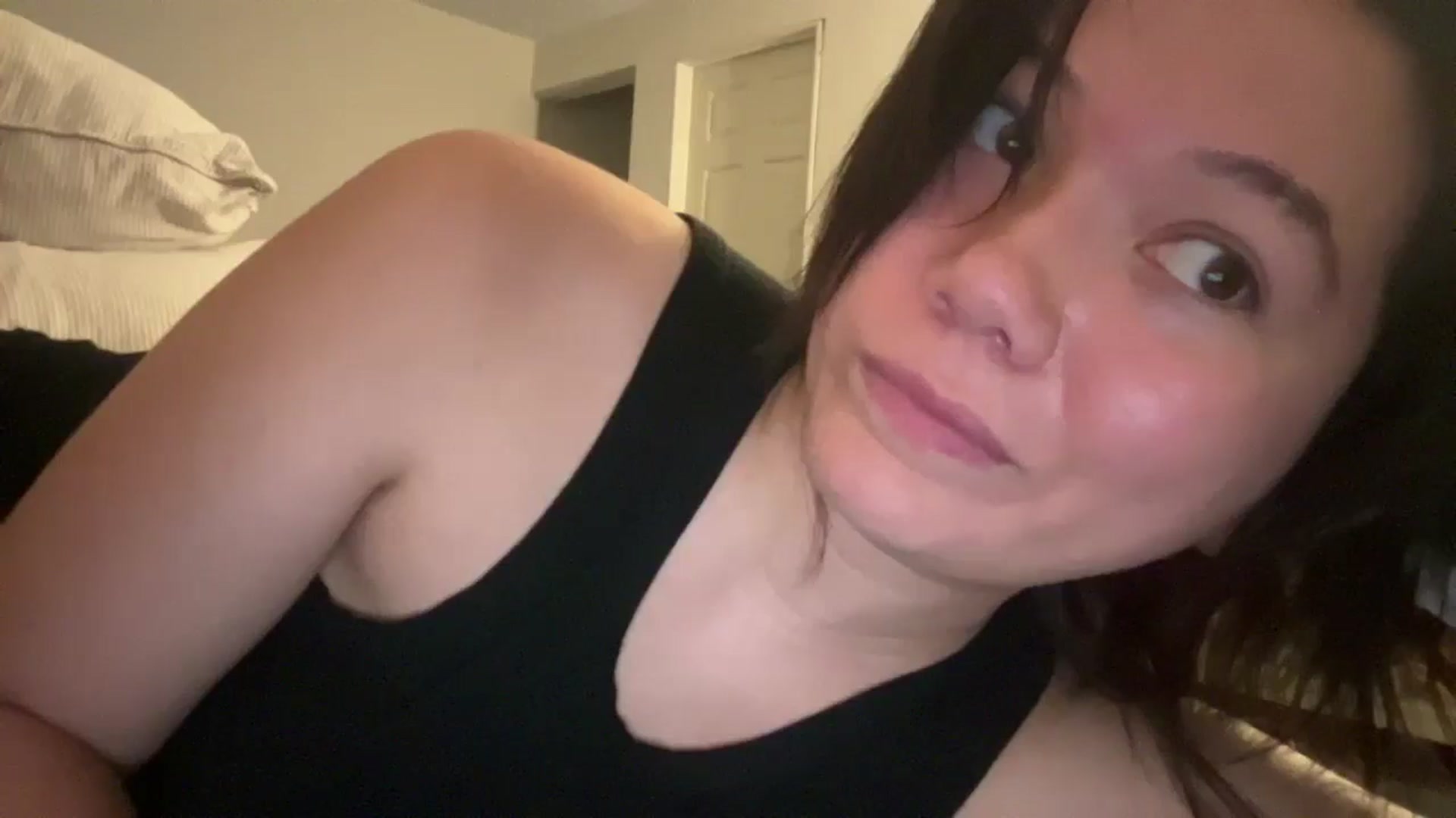 Gallery image thumbnail from imava's myfreecams stream on, 08/07/2025, 10:11 image 19 of 20